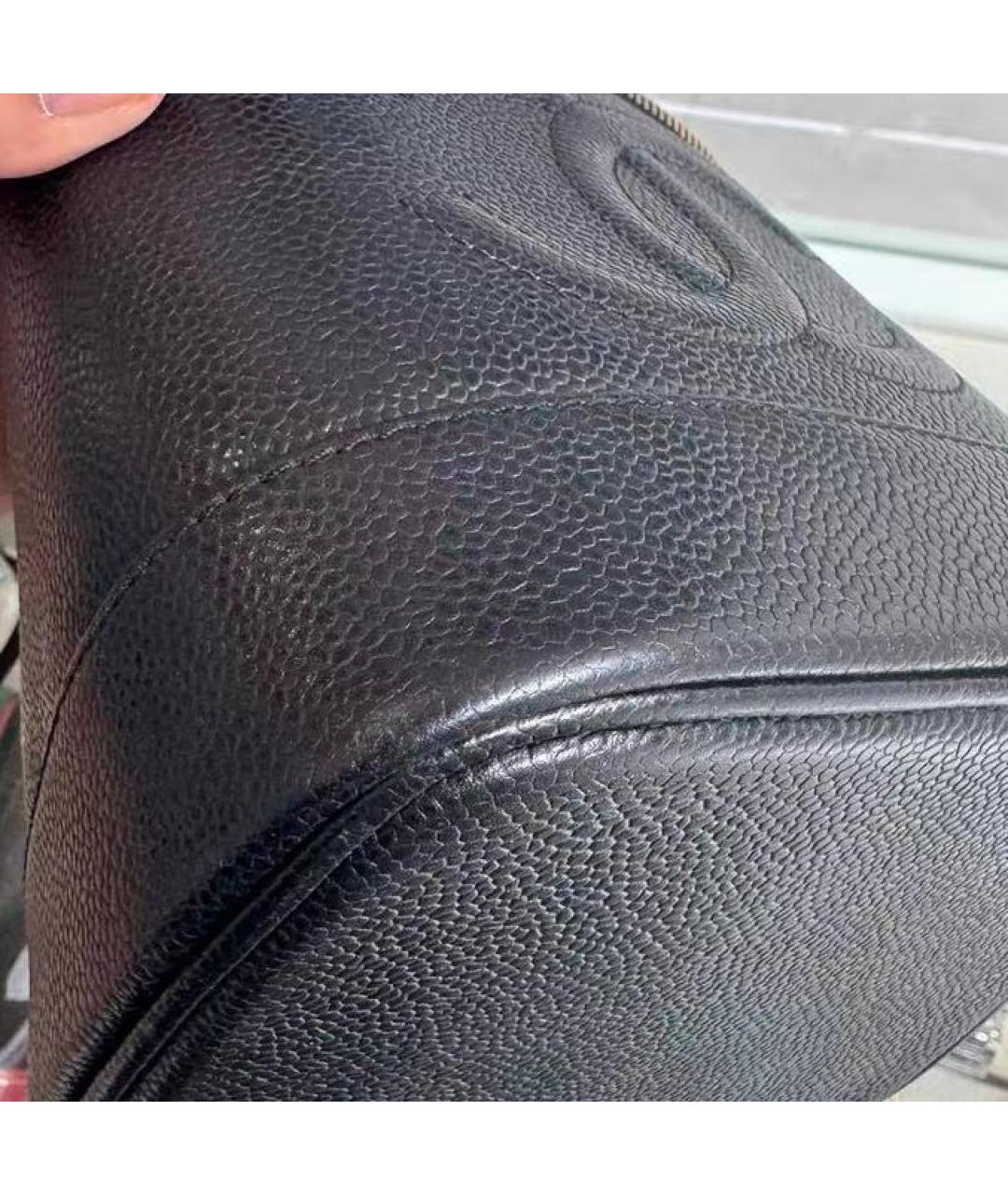 CHANEL Черная кожаная сумка с короткими ручками, фото 6