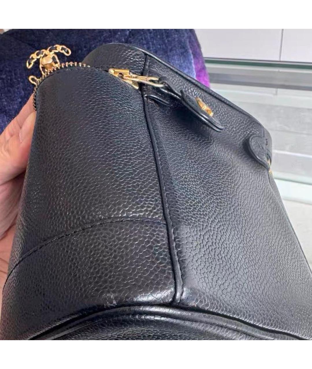 CHANEL Черная кожаная сумка с короткими ручками, фото 8