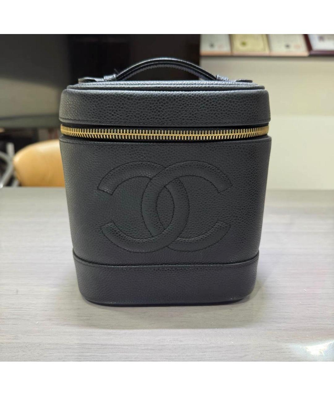 CHANEL Черная кожаная сумка с короткими ручками, фото 9