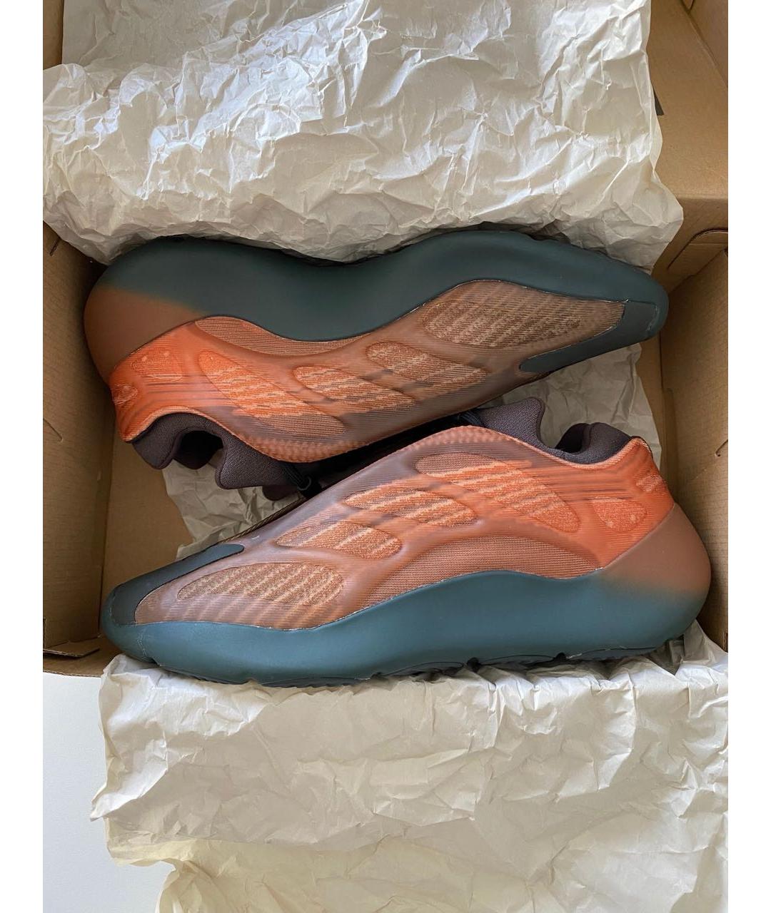 ADIDAS YEEZY Бордовые текстильные кроссовки, фото 3