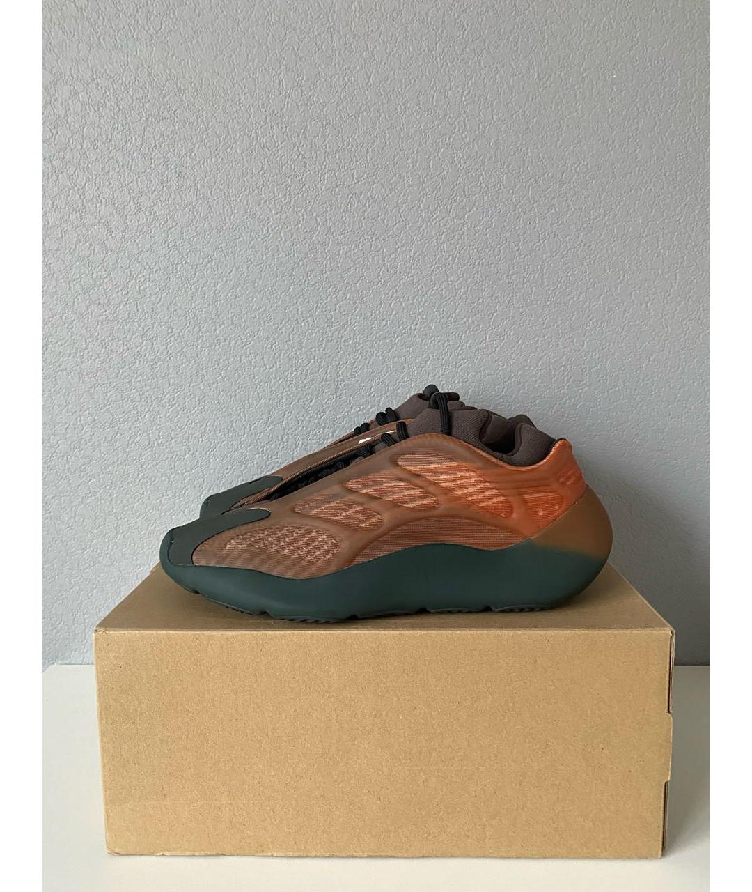 ADIDAS YEEZY Бордовые текстильные кроссовки, фото 4