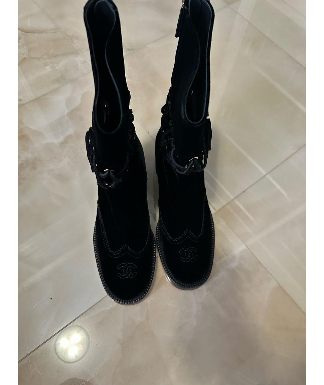 CHANEL Черные бархатные полусапоги, фото 2