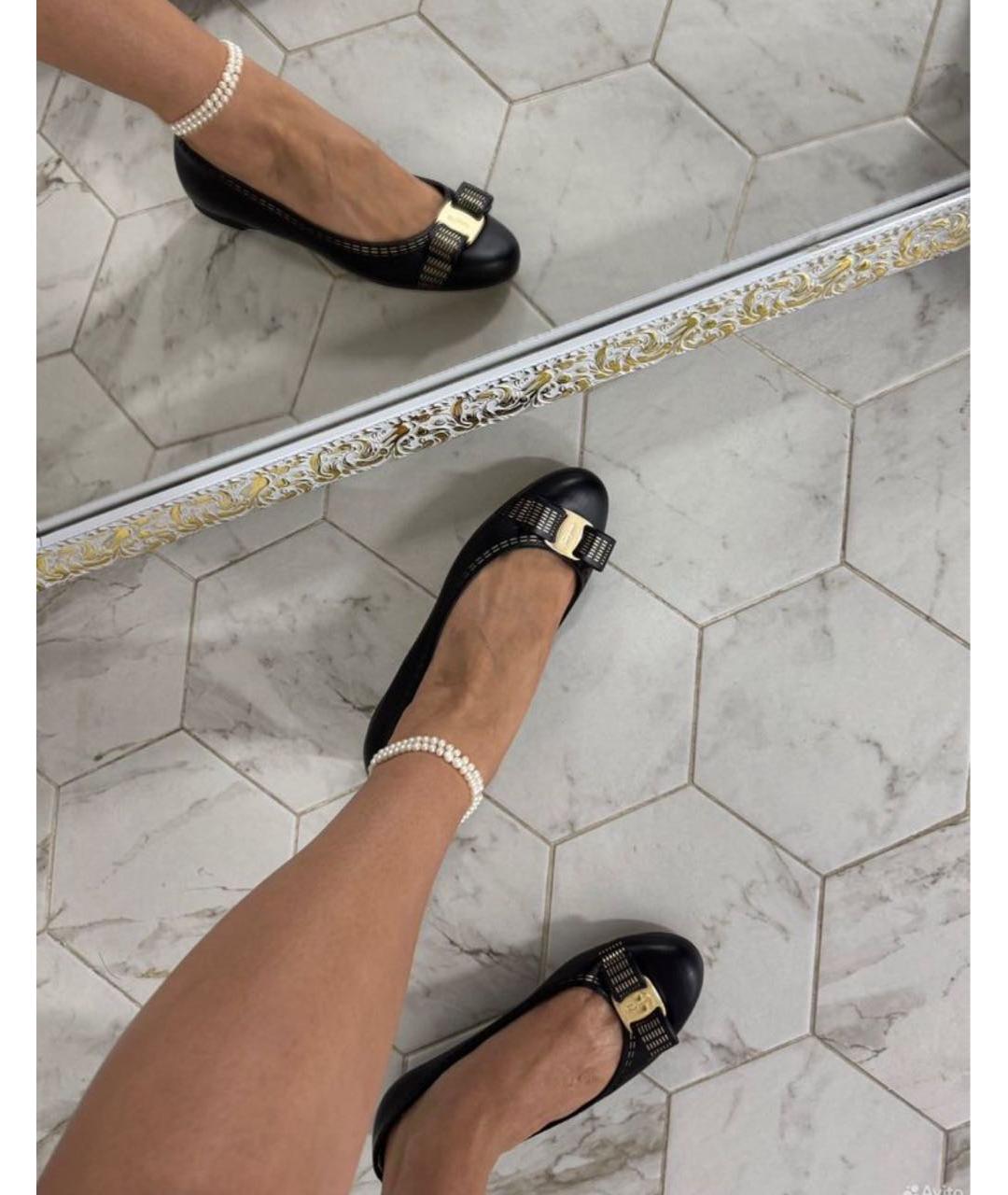 FERRAGAMO Черные кожаные балетки, фото 4