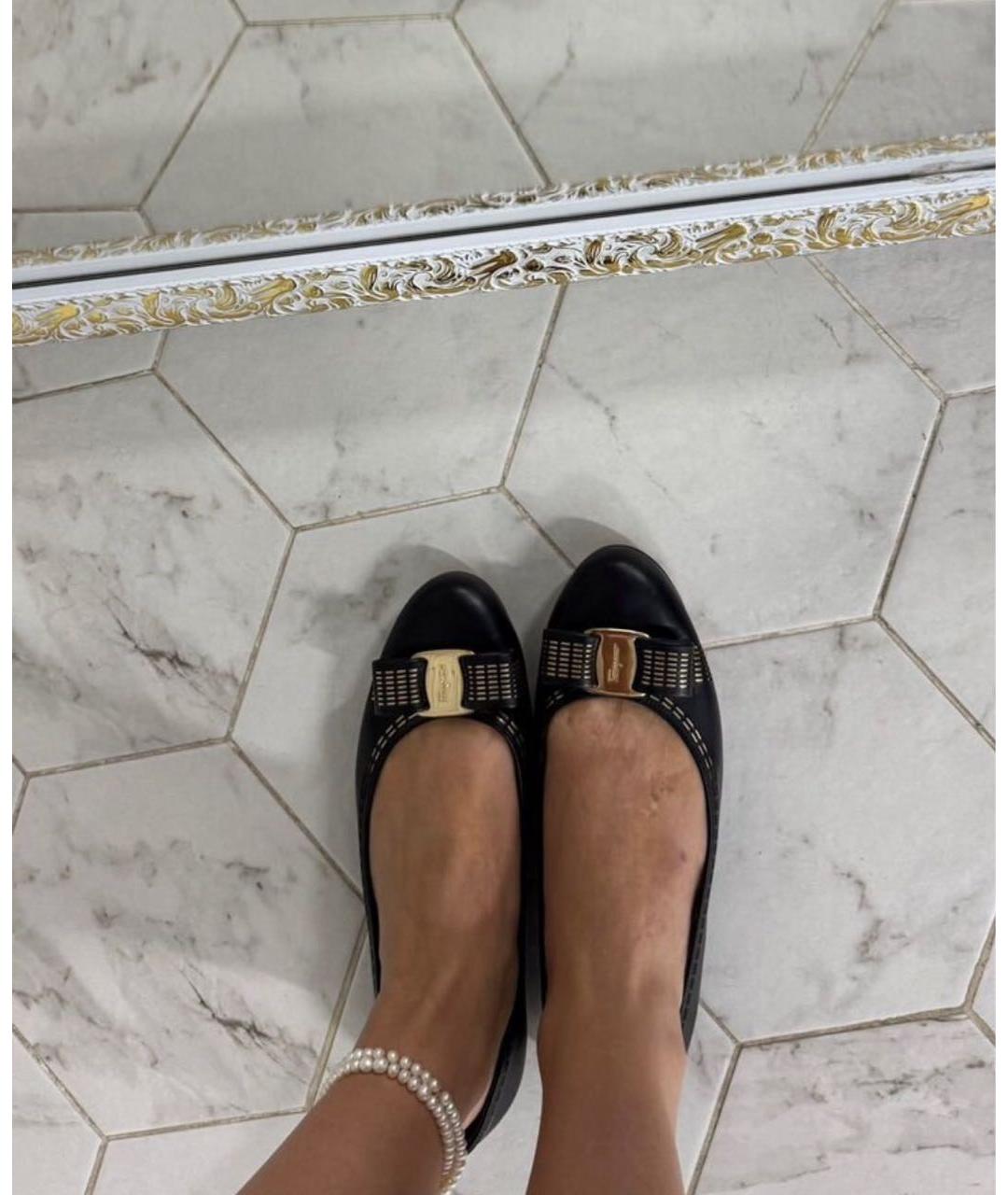 FERRAGAMO Черные кожаные балетки, фото 5
