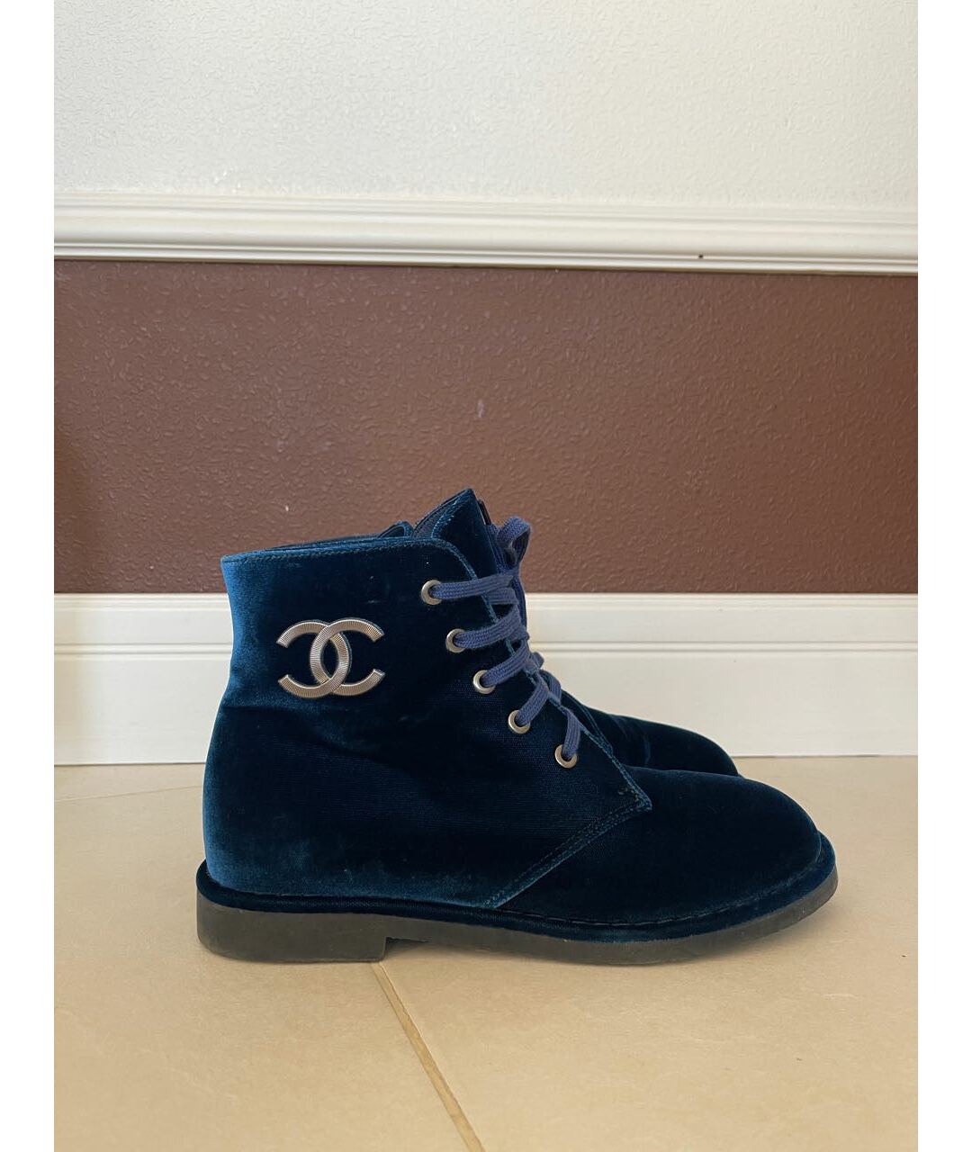 CHANEL PRE-OWNED Синие бархатные ботинки, фото 5