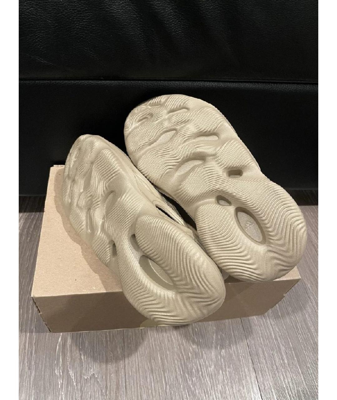 ADIDAS YEEZY Резиновые шлепанцы, фото 4