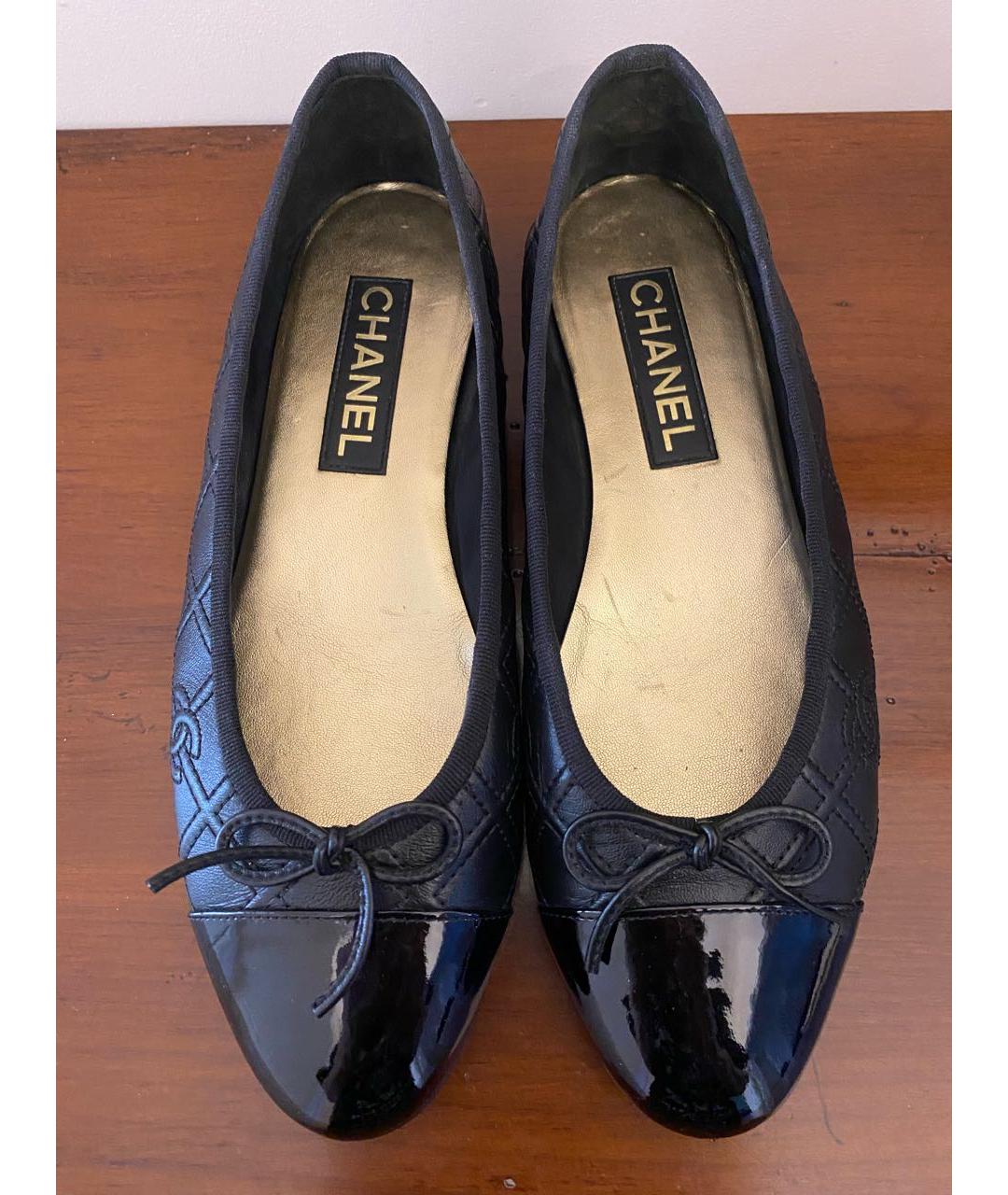 CHANEL Черные кожаные балетки, фото 2