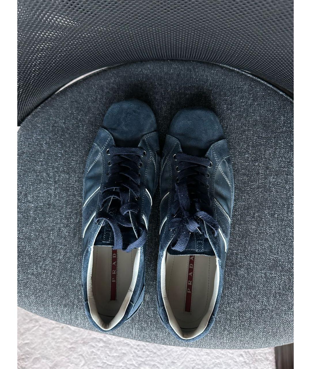 PRADA Темно-синие замшевые низкие кроссовки / кеды, фото 3