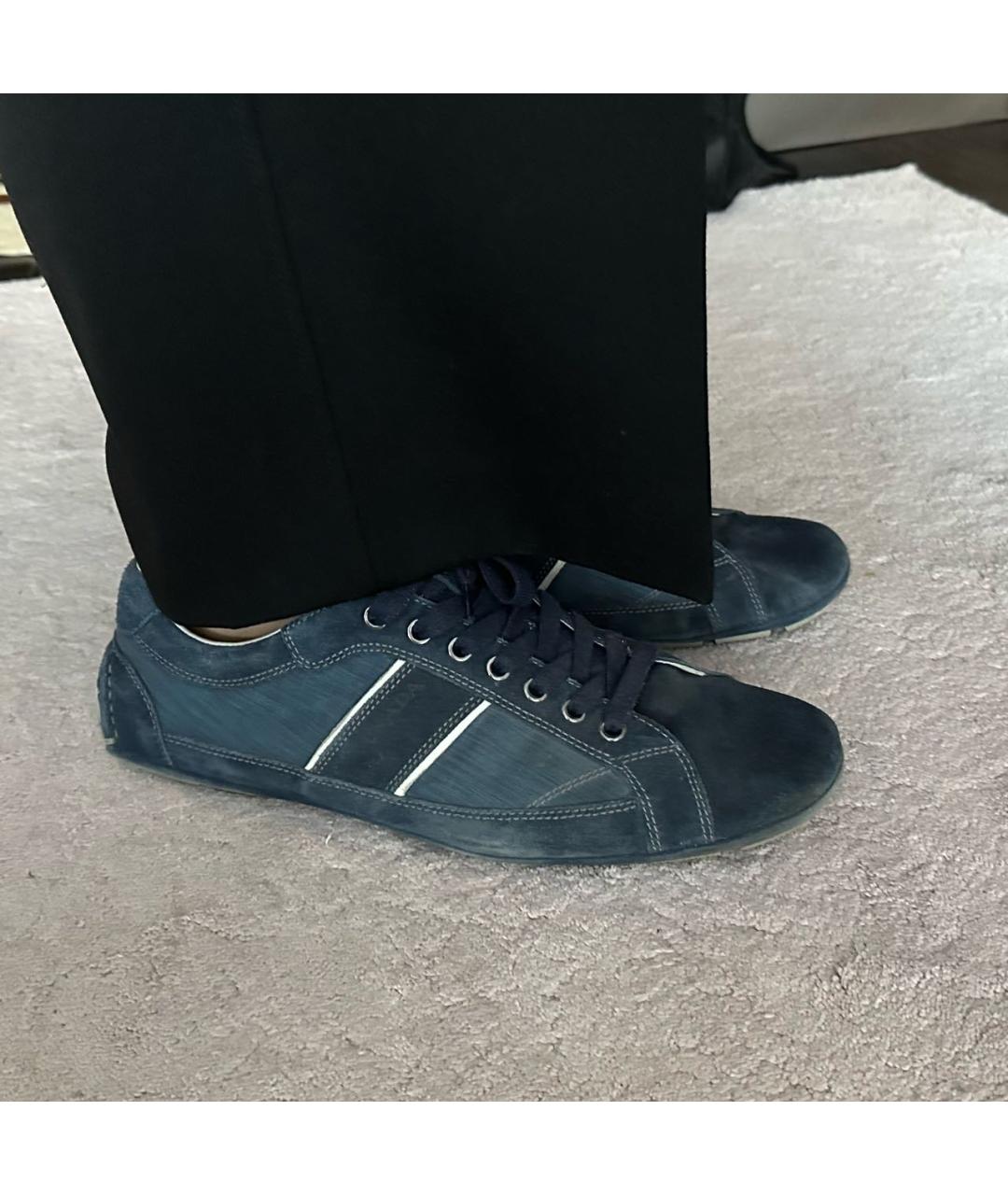 PRADA Темно-синие замшевые низкие кроссовки / кеды, фото 6