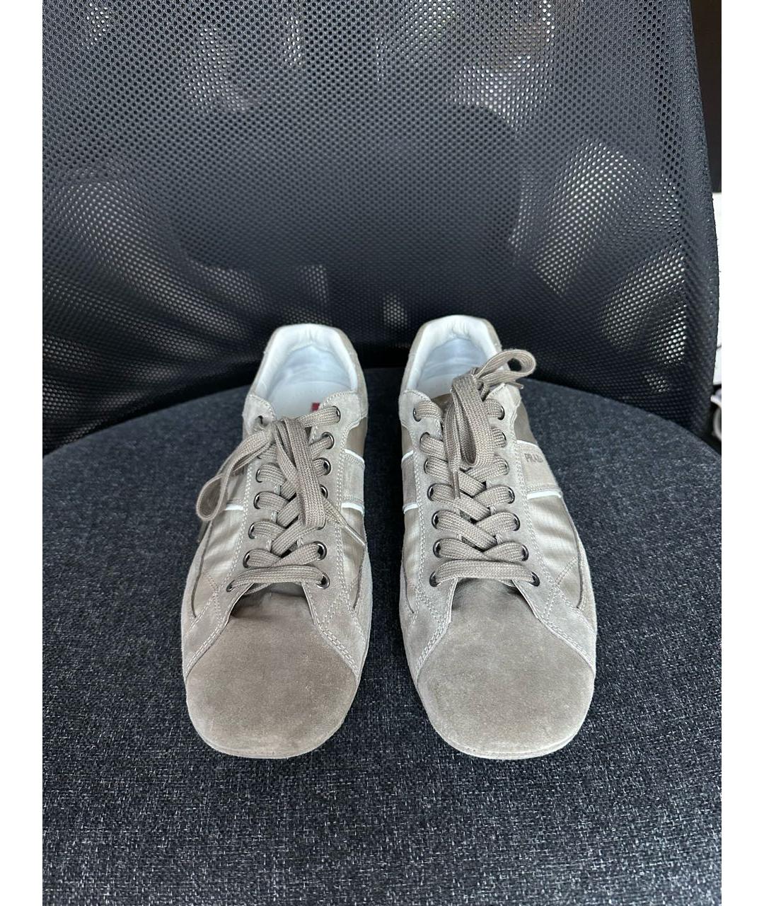 PRADA Бежевые замшевые низкие кроссовки / кеды, фото 2