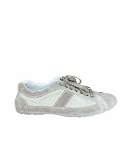 PRADA Низкие кроссовки / кеды