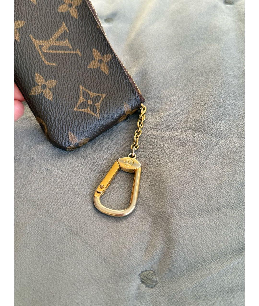 LOUIS VUITTON Коричневая ключница, фото 6