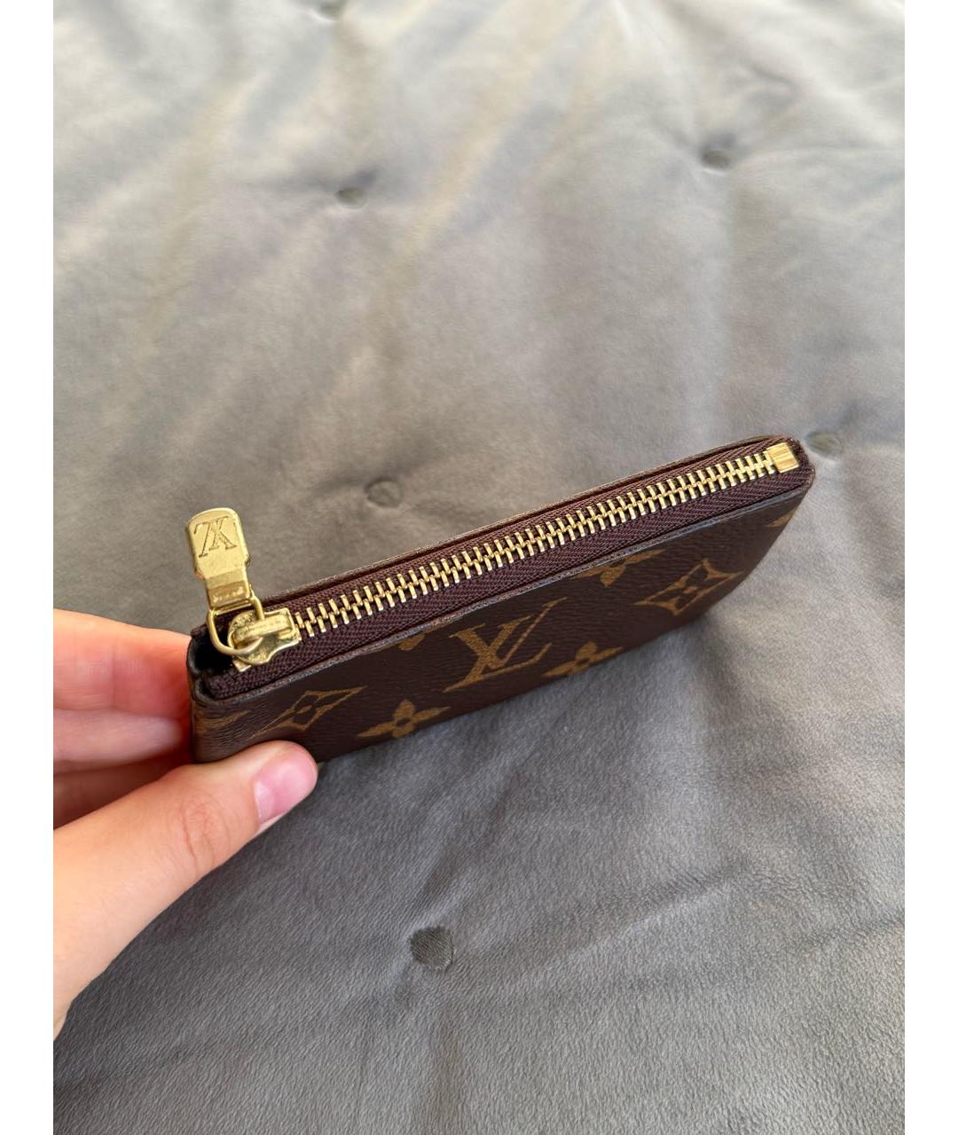 LOUIS VUITTON Коричневая ключница, фото 4