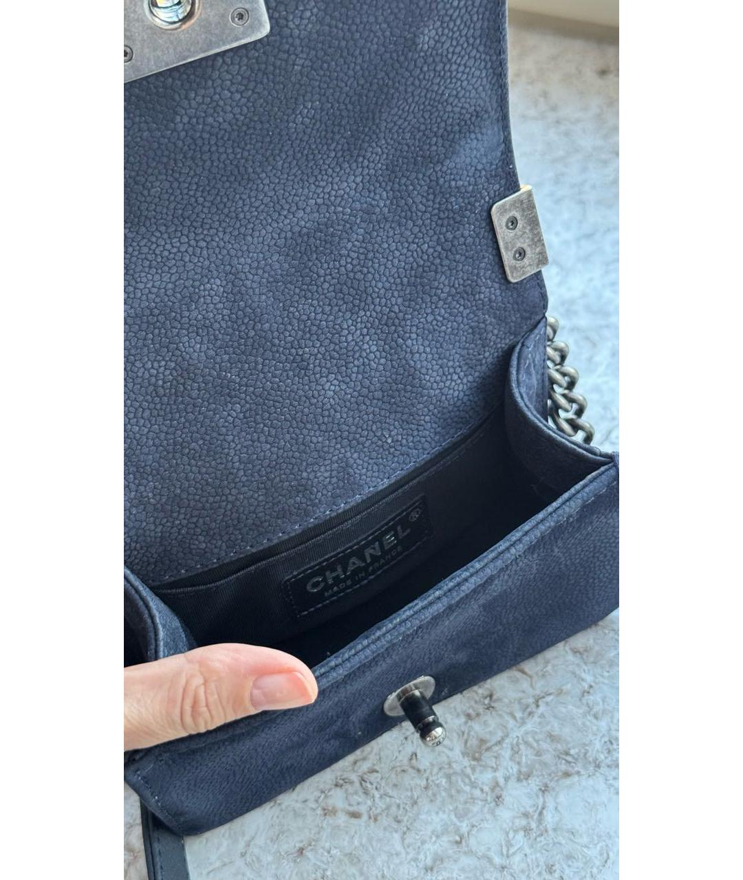 CHANEL Темно-синяя замшевая сумка через плечо, фото 4