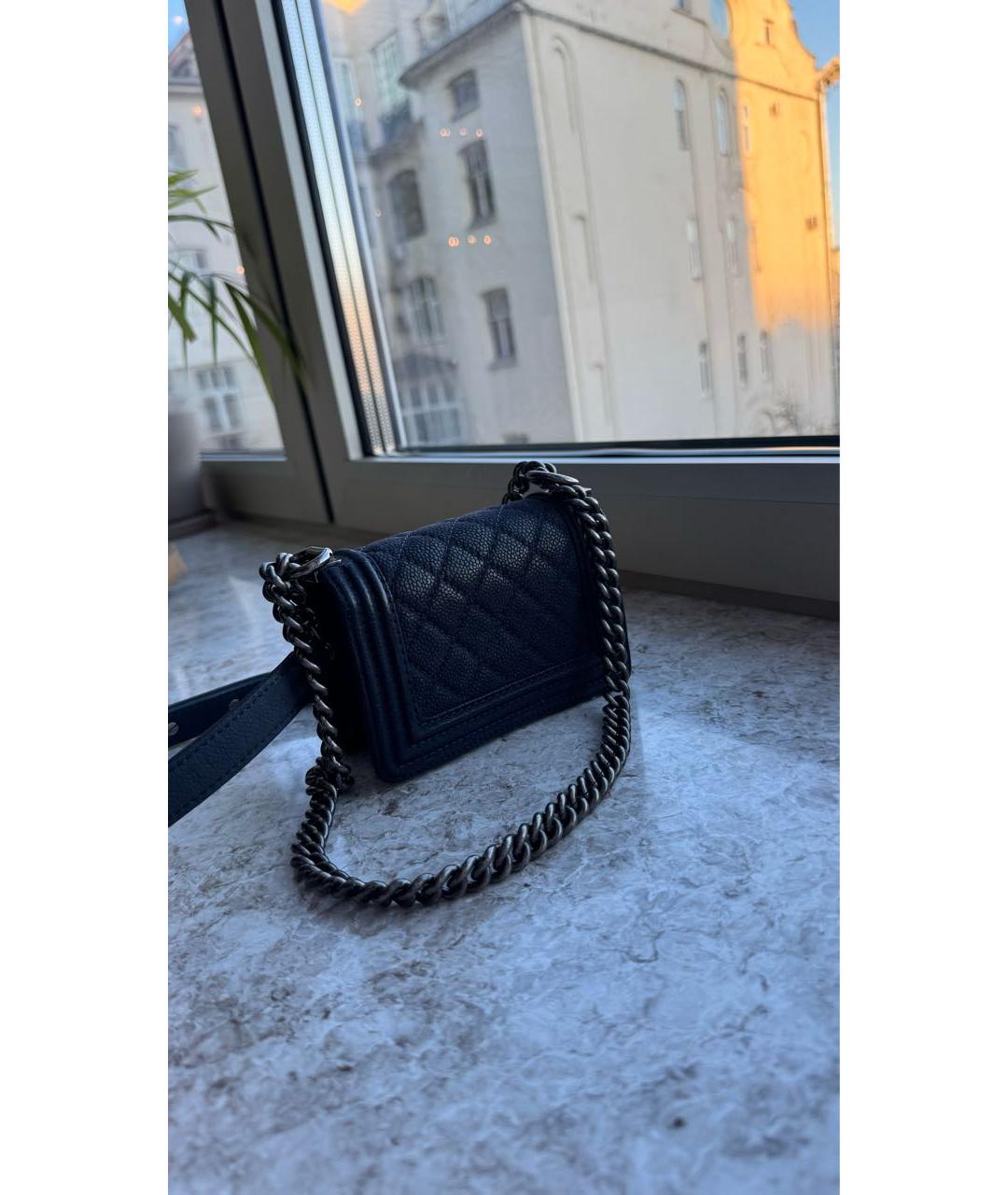 CHANEL Темно-синяя замшевая сумка через плечо, фото 3