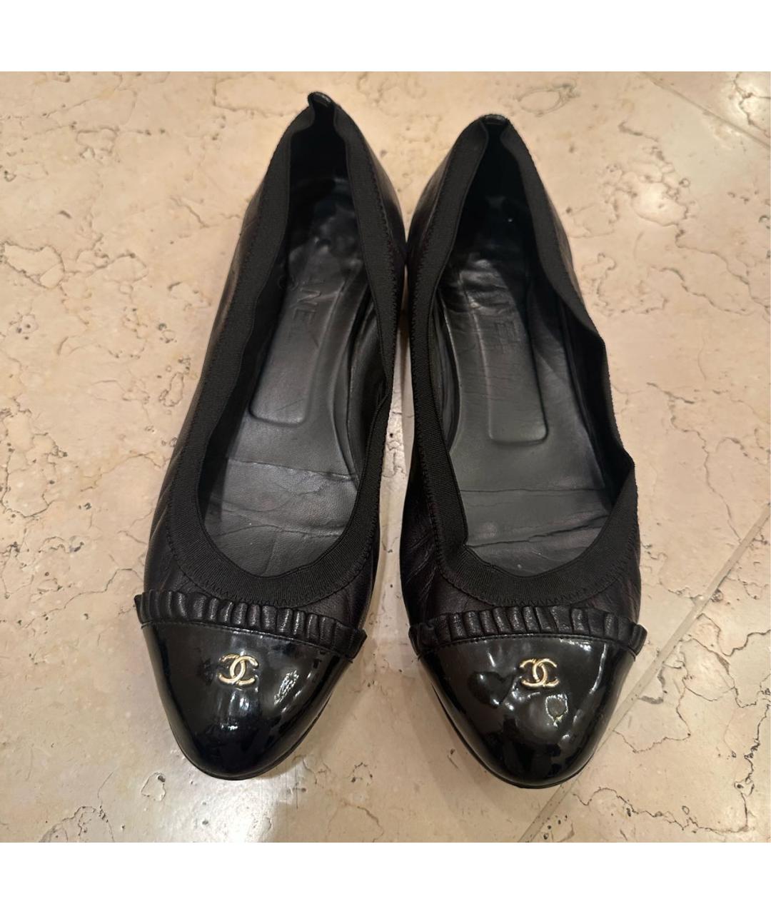 CHANEL Черные кожаные балетки, фото 2