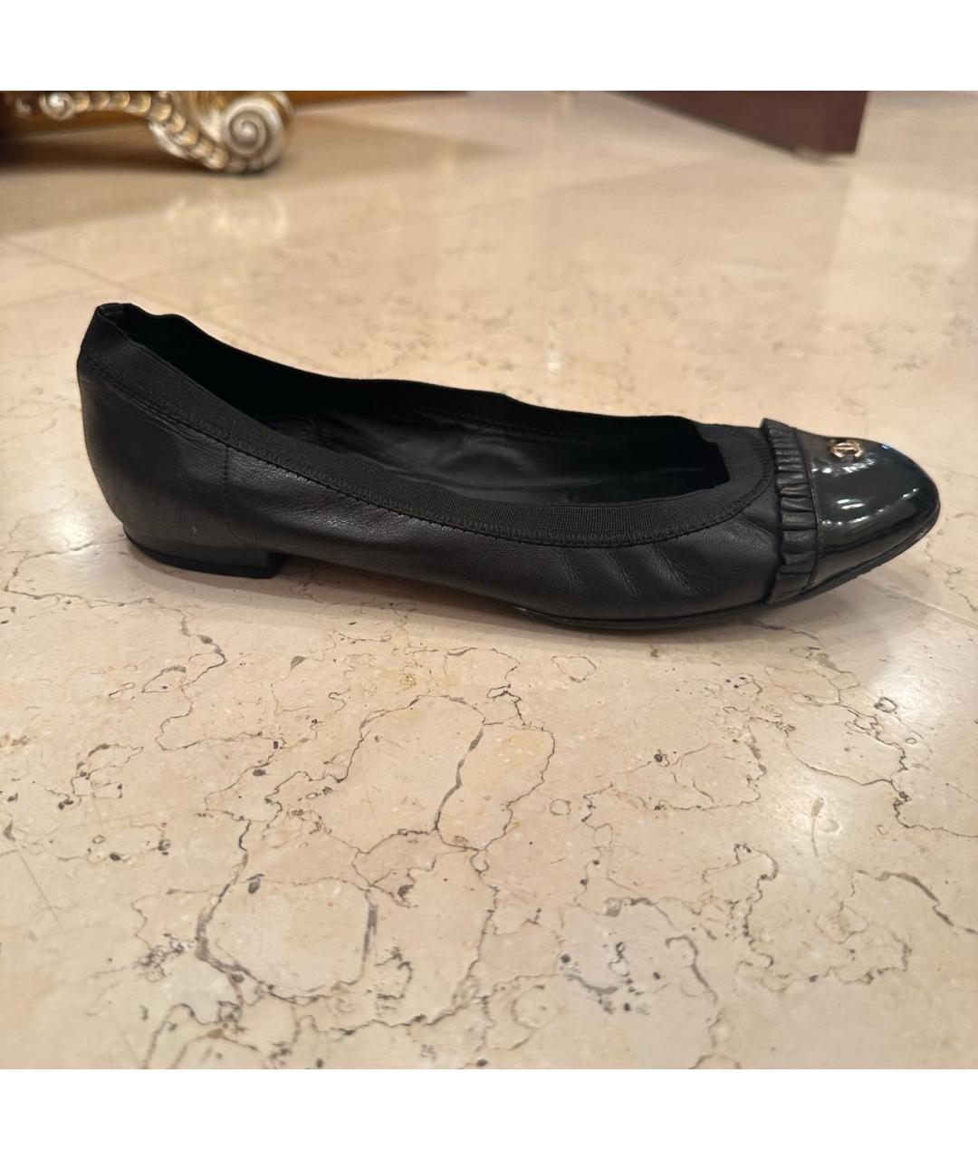 CHANEL Черные кожаные балетки, фото 5