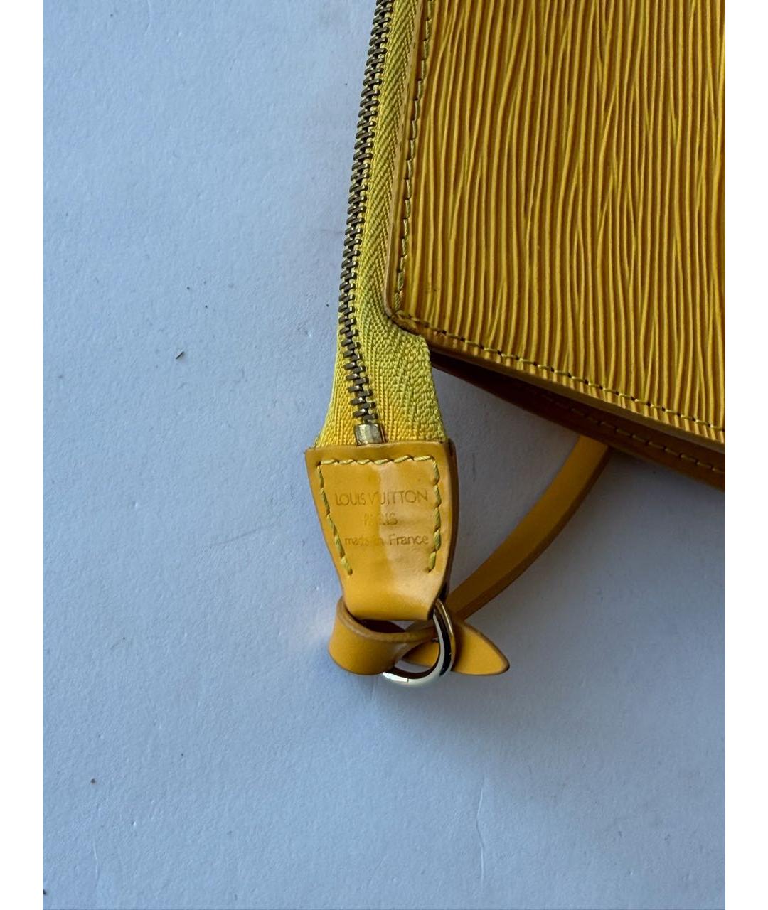 LOUIS VUITTON Желтая кожаная сумка с короткими ручками, фото 5