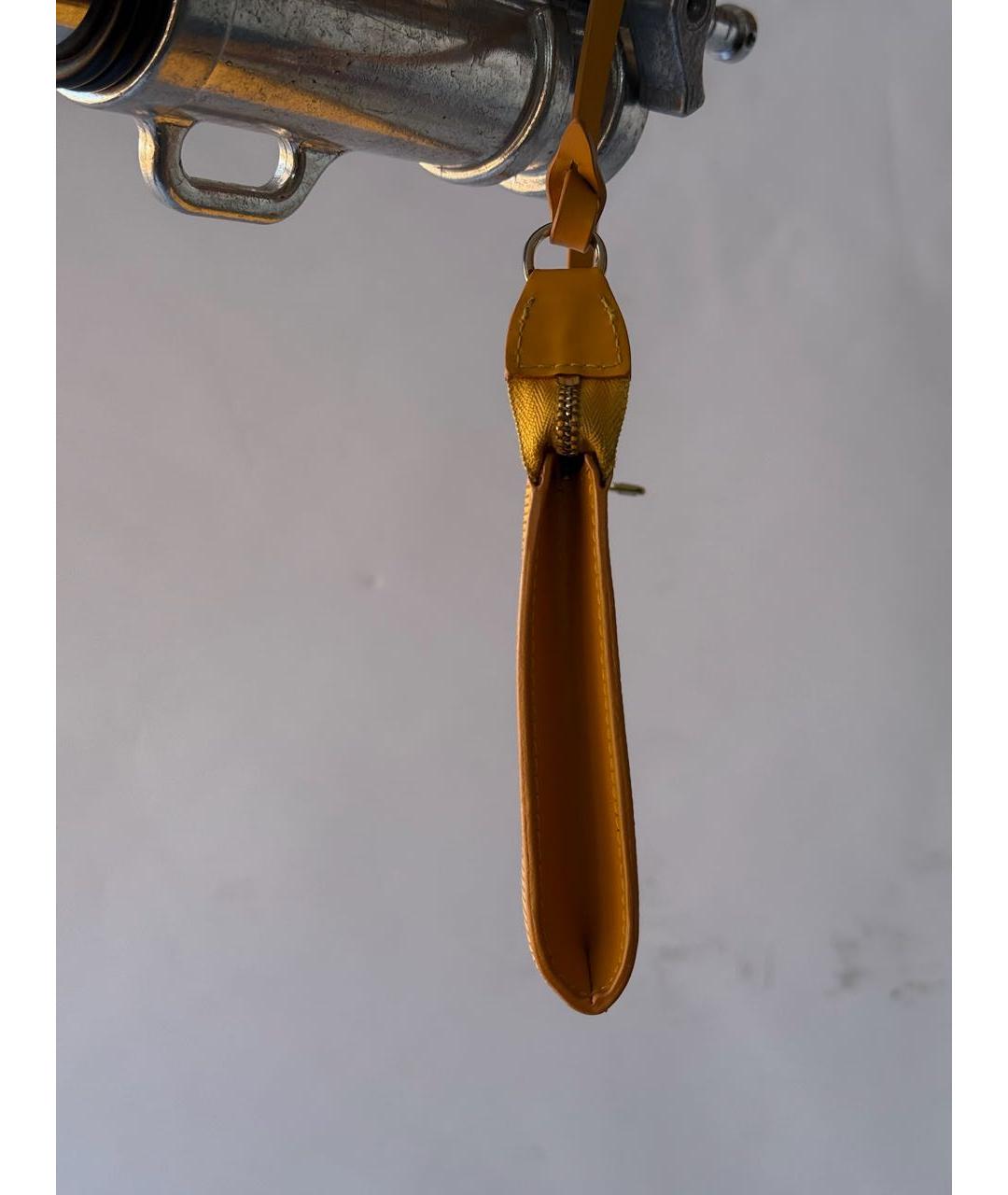 LOUIS VUITTON Желтая кожаная сумка с короткими ручками, фото 2