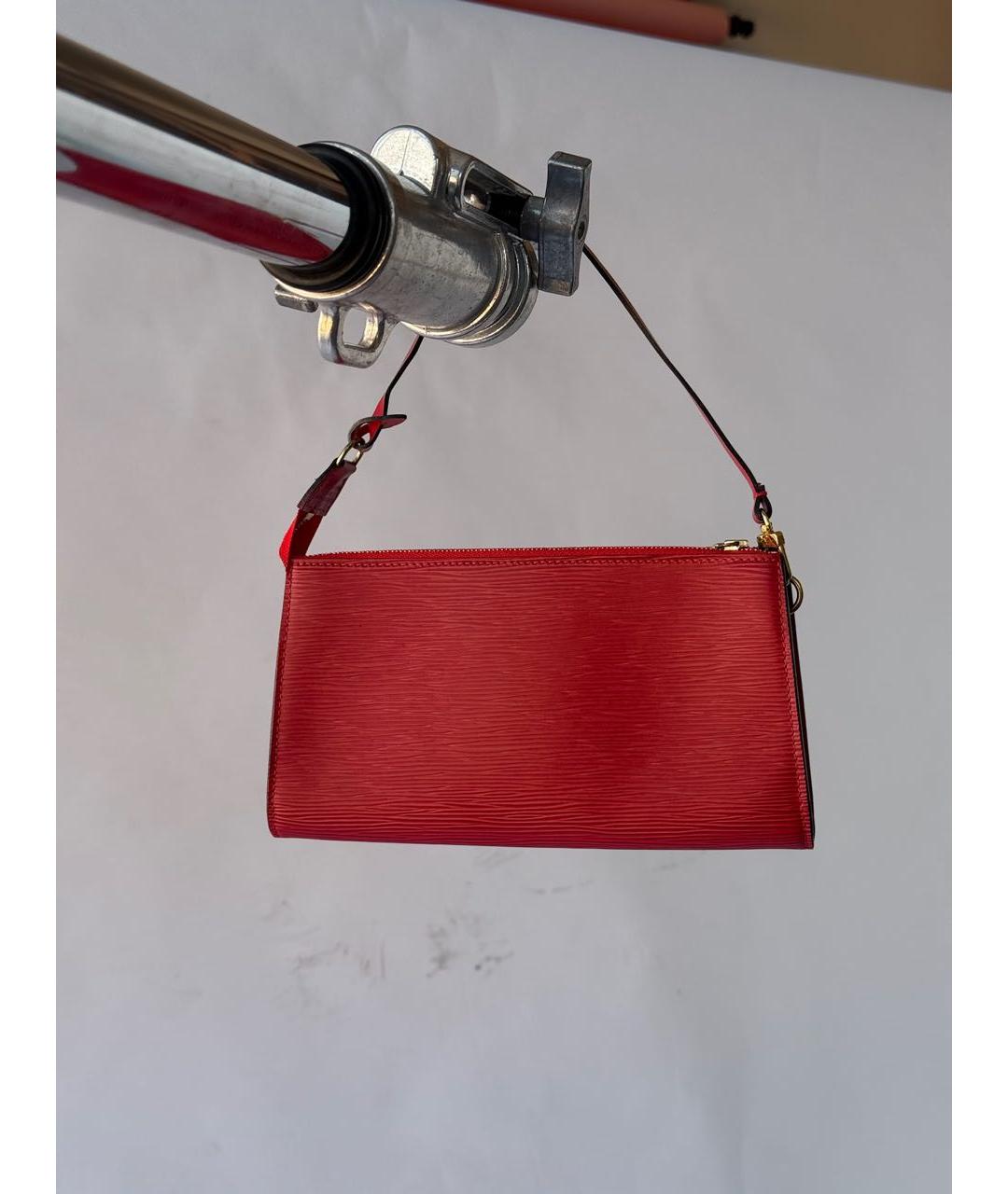 LOUIS VUITTON Красная кожаная сумка с короткими ручками, фото 2