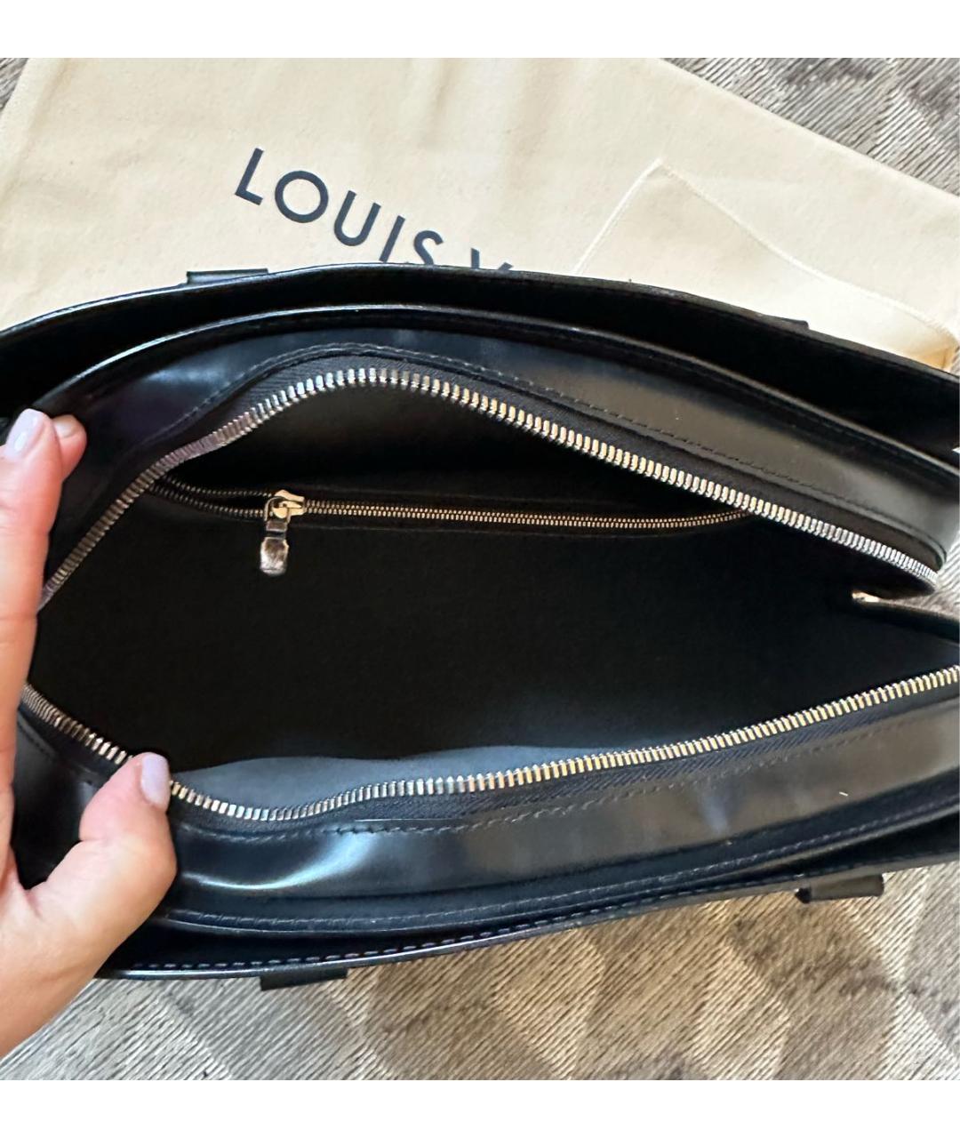 LOUIS VUITTON Черная кожаная сумка с короткими ручками, фото 6
