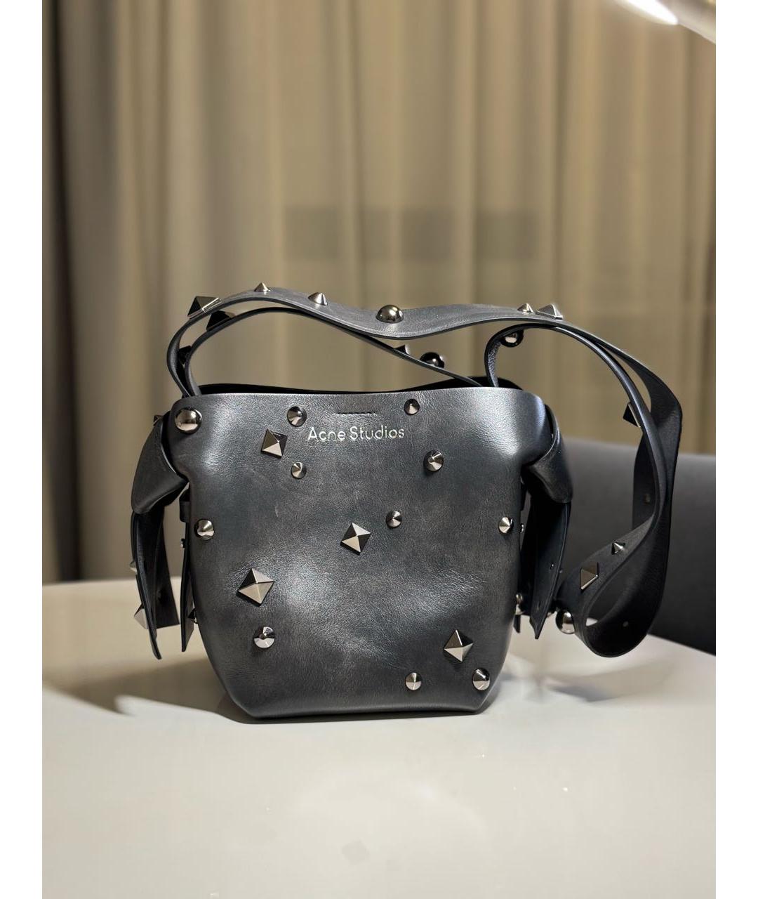 ACNE STUDIOS Антрацитовая кожаная сумка через плечо, фото 2