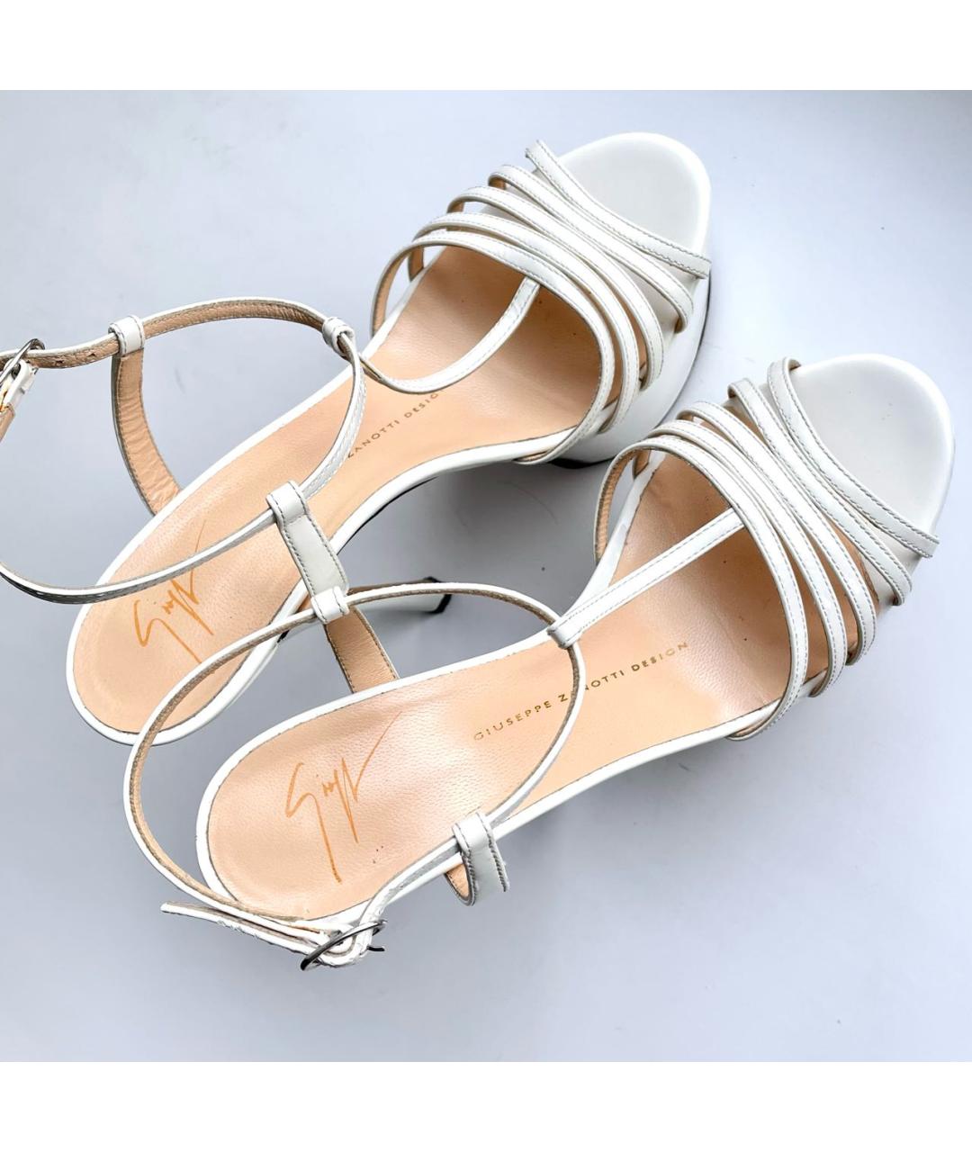 GIUSEPPE ZANOTTI DESIGN Белые босоножки из лакированной кожи, фото 6
