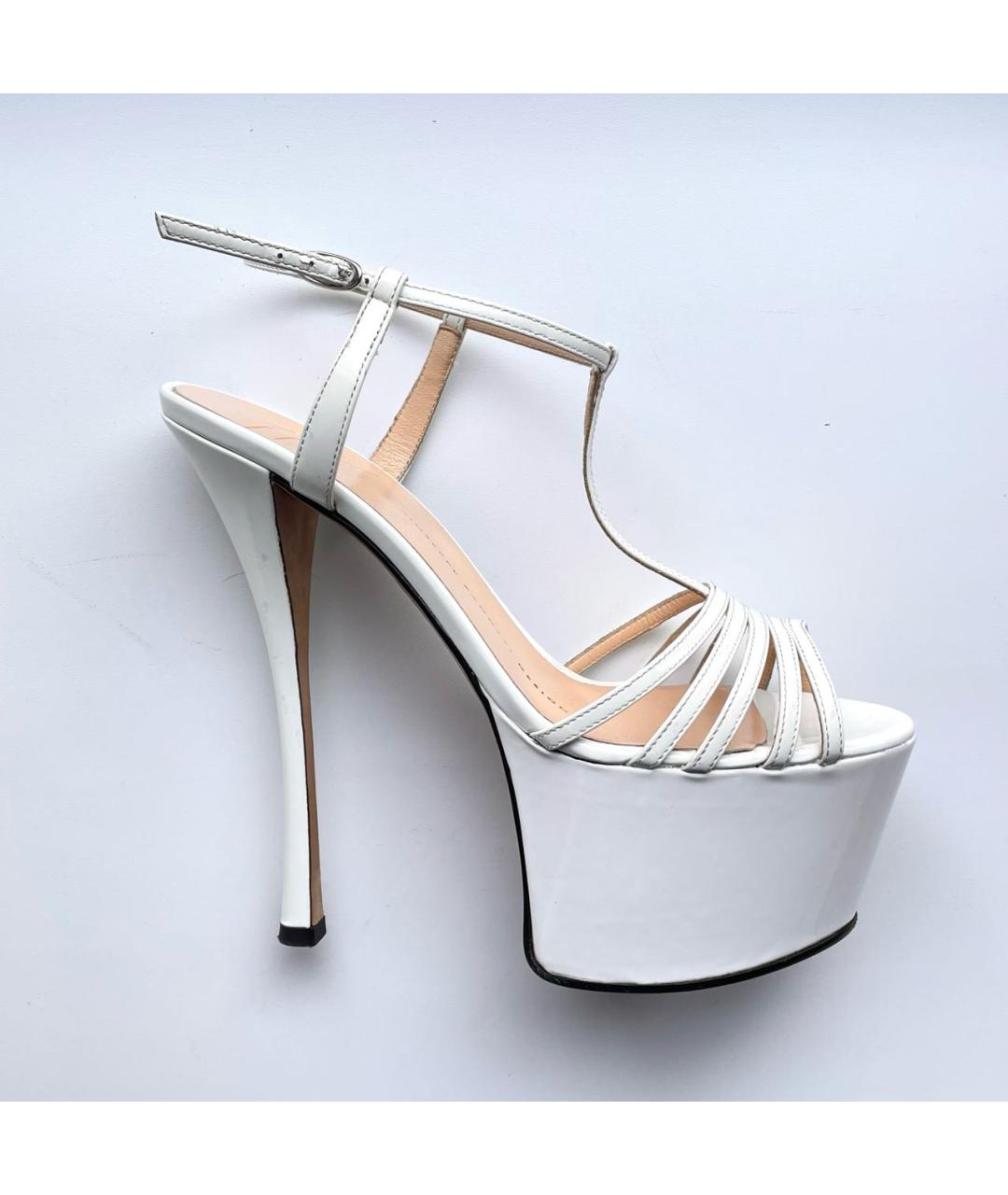 GIUSEPPE ZANOTTI DESIGN Белые босоножки из лакированной кожи, фото 9
