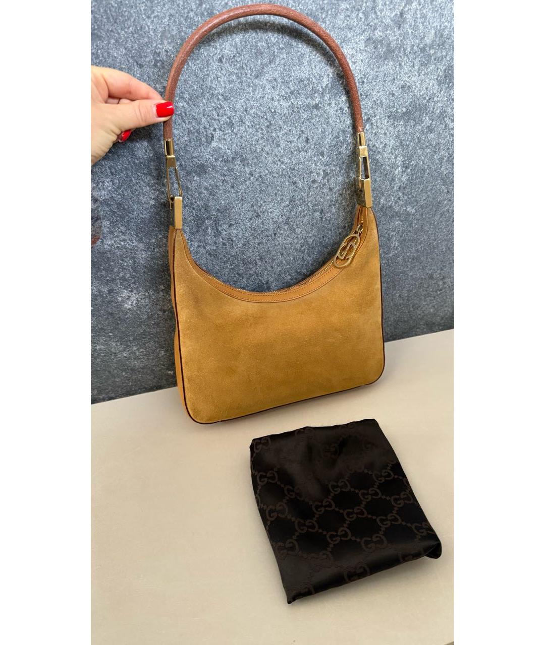 GUCCI Горчичная замшевая сумка с короткими ручками, фото 3