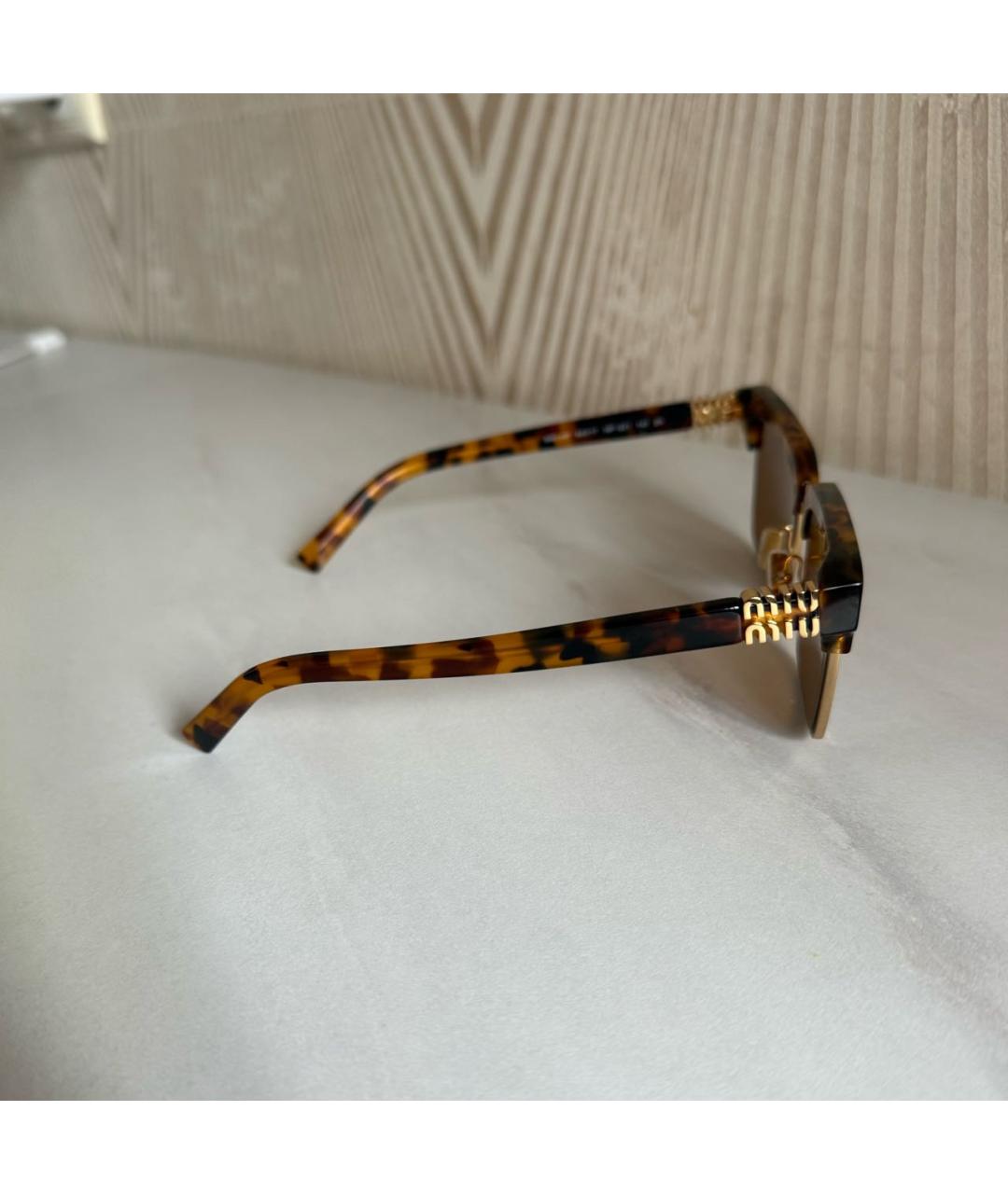 MIU MIU Коричневые пластиковые солнцезащитные очки, фото 7