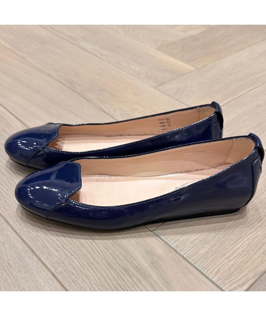 TOD'S Темно-синие лодочки на низком каблуке из лакированной кожи, фото 8