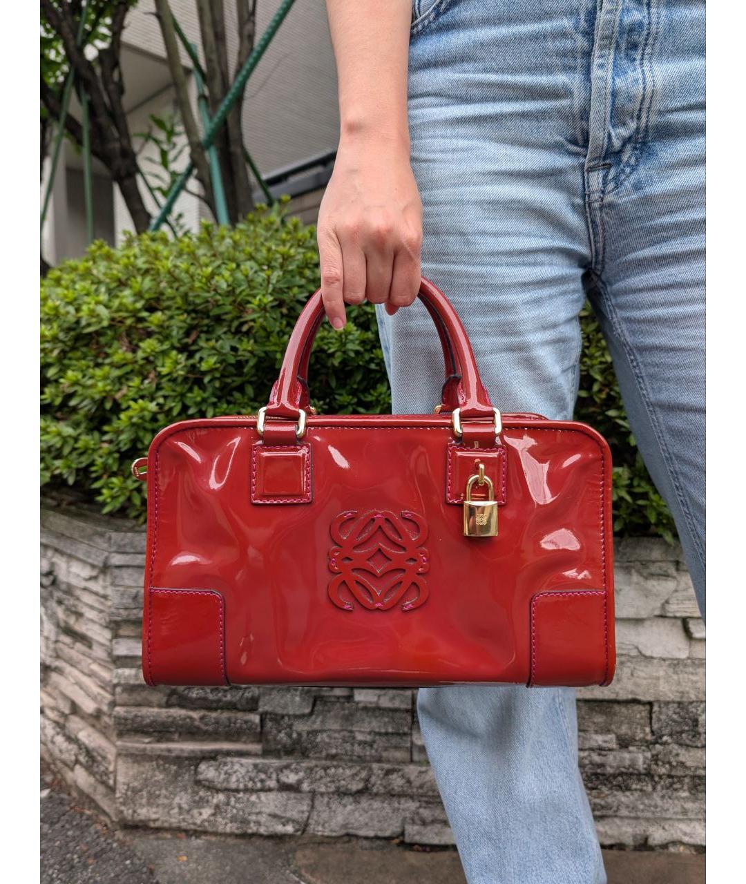 LOEWE Коралловая сумка с короткими ручками из лакированной кожи, фото 4