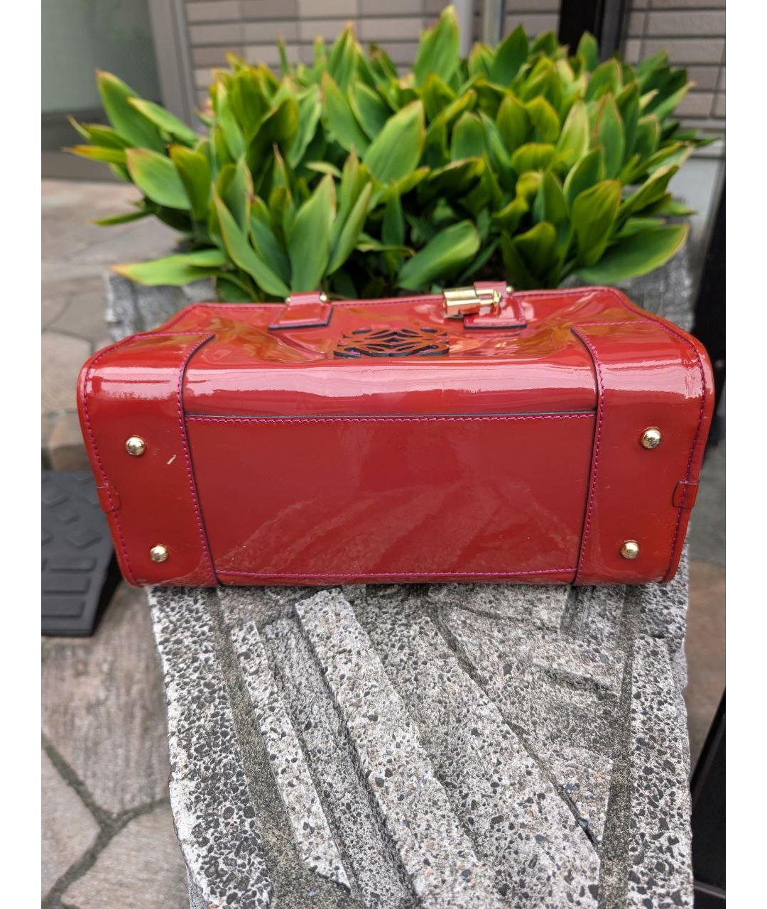 LOEWE Коралловая сумка с короткими ручками из лакированной кожи, фото 7