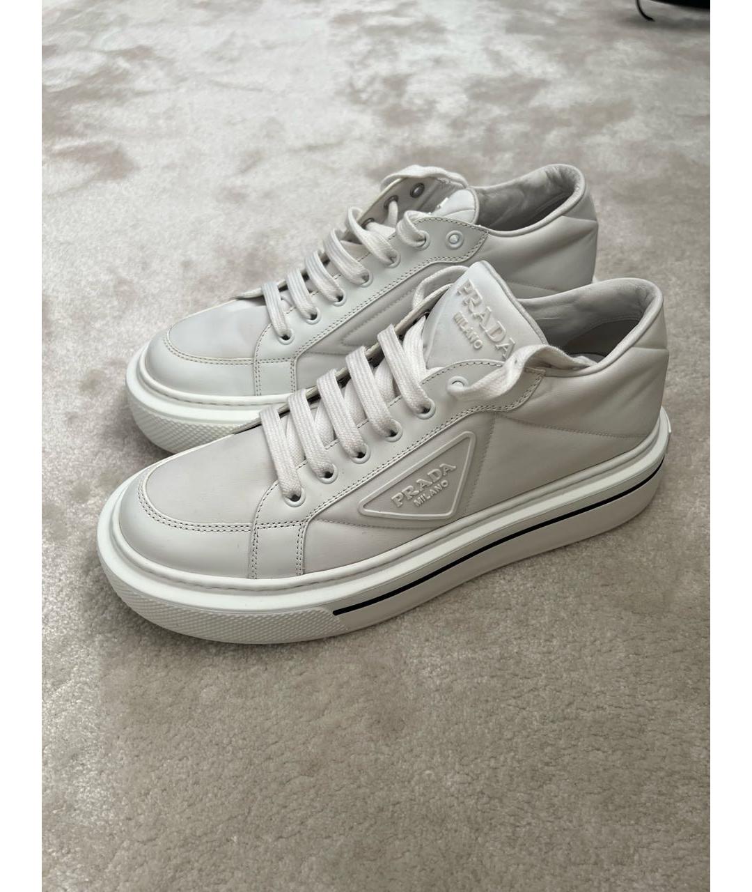 PRADA Белые кожаные кроссовки, фото 3