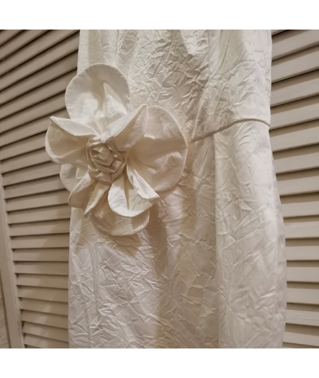 BADGLEY MISCHKA Белое шелковое коктейльное платье, фото 3