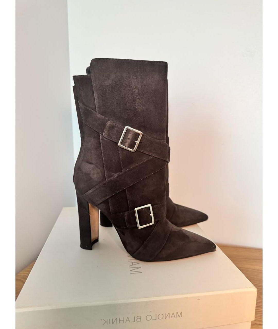 MANOLO BLAHNIK Антрацитовые замшевые ботильоны, фото 8