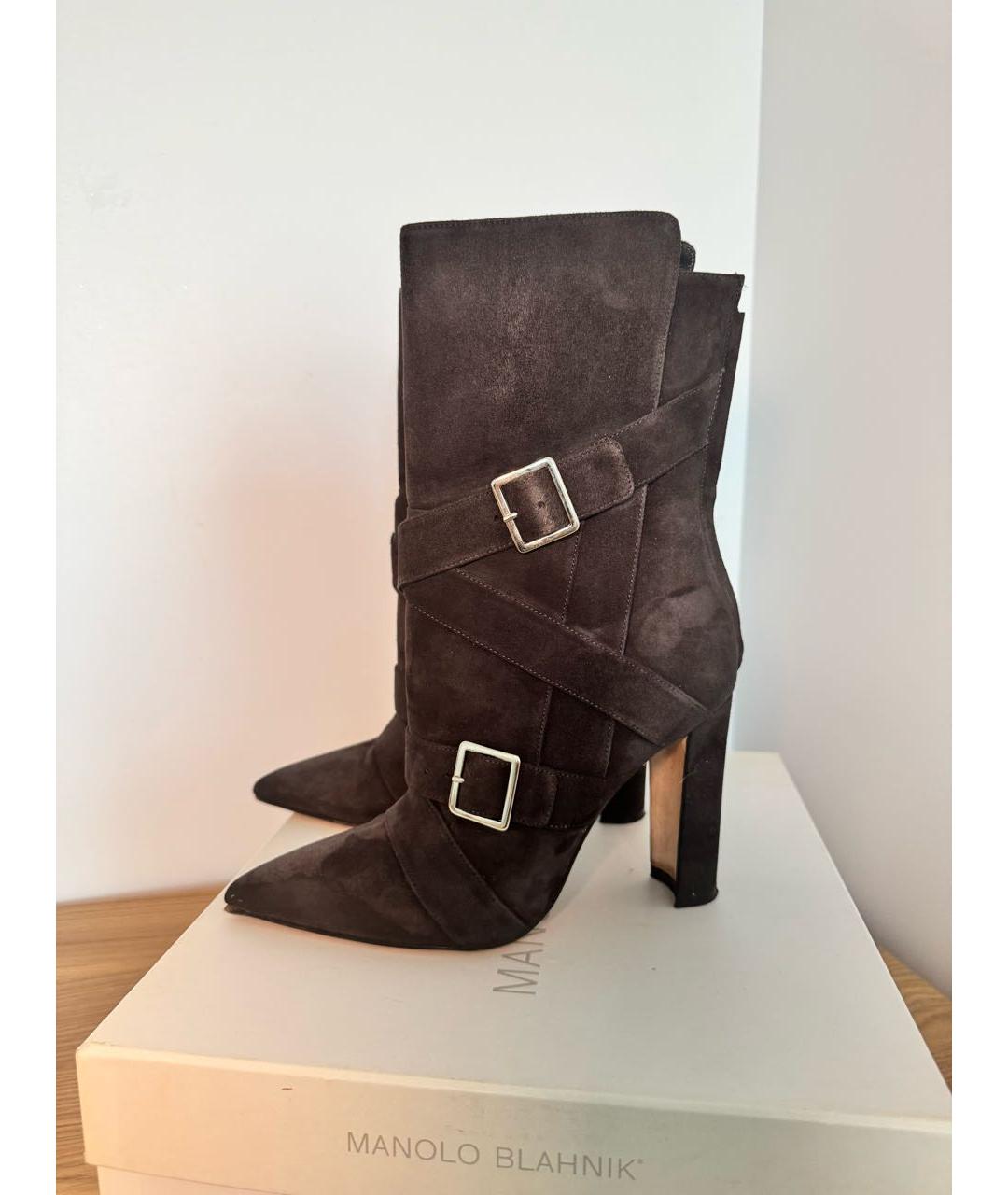 MANOLO BLAHNIK Антрацитовые замшевые ботильоны, фото 7