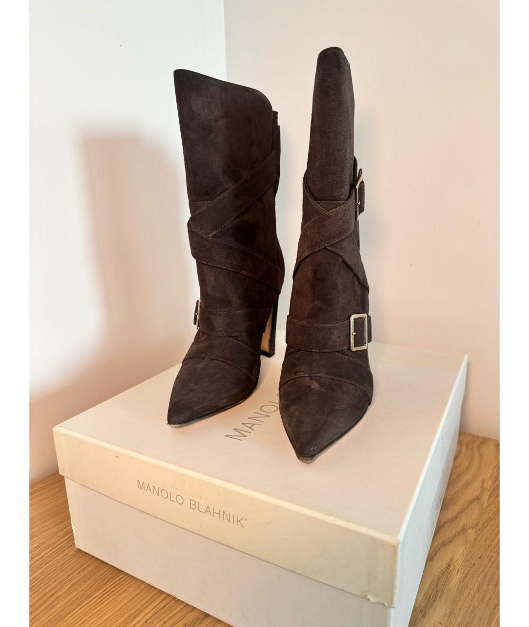 MANOLO BLAHNIK Антрацитовые замшевые ботильоны, фото 2