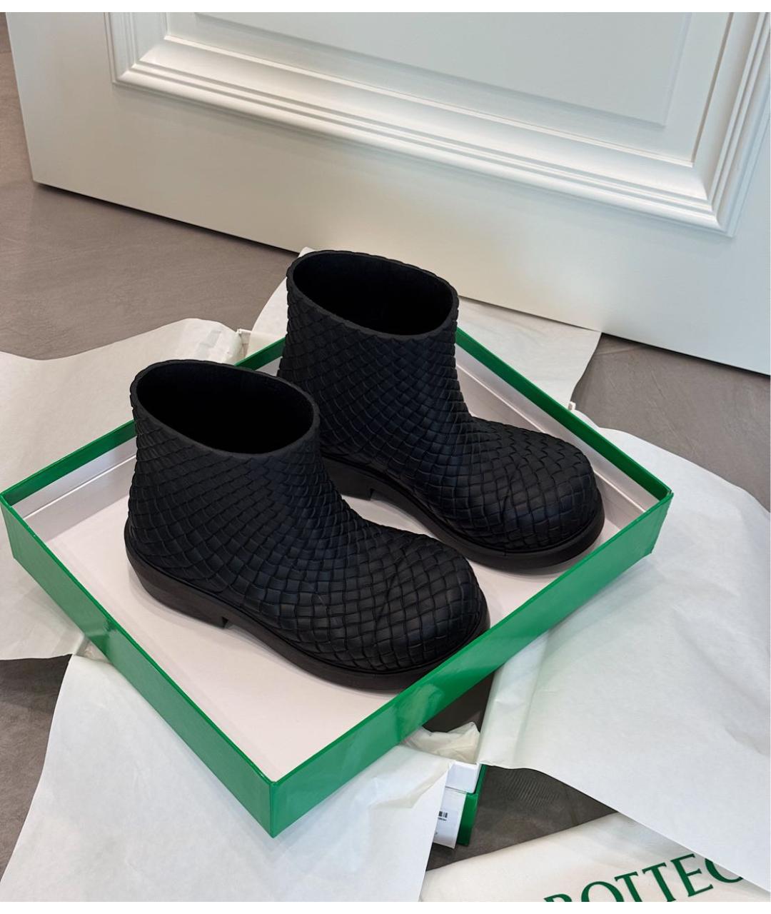 BOTTEGA VENETA Черные резиновые ботинки, фото 3