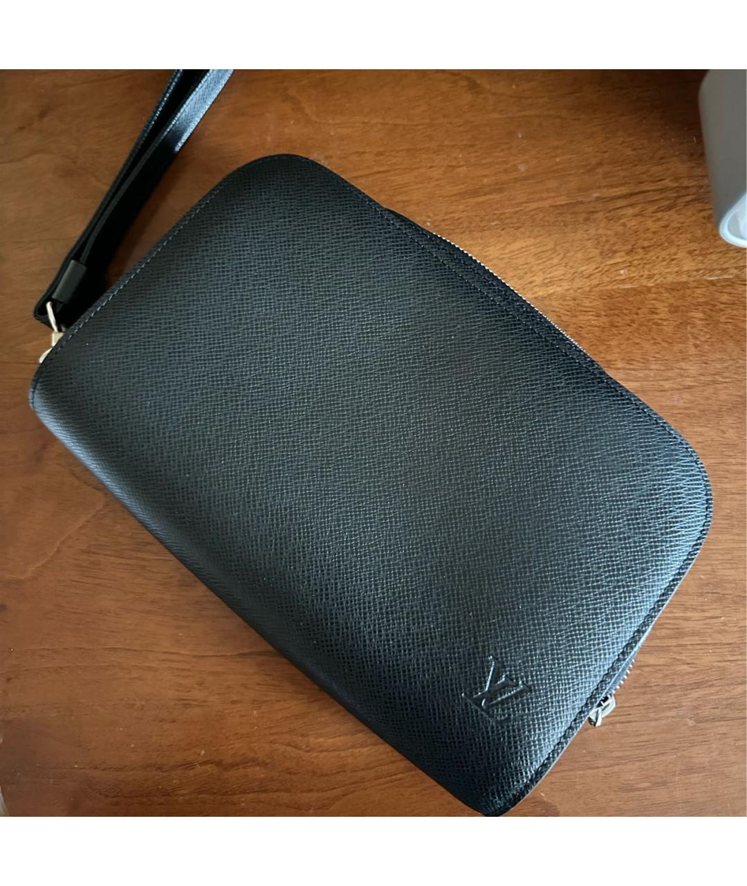LOUIS VUITTON Антрацитовая кожаная барсетка, фото 2