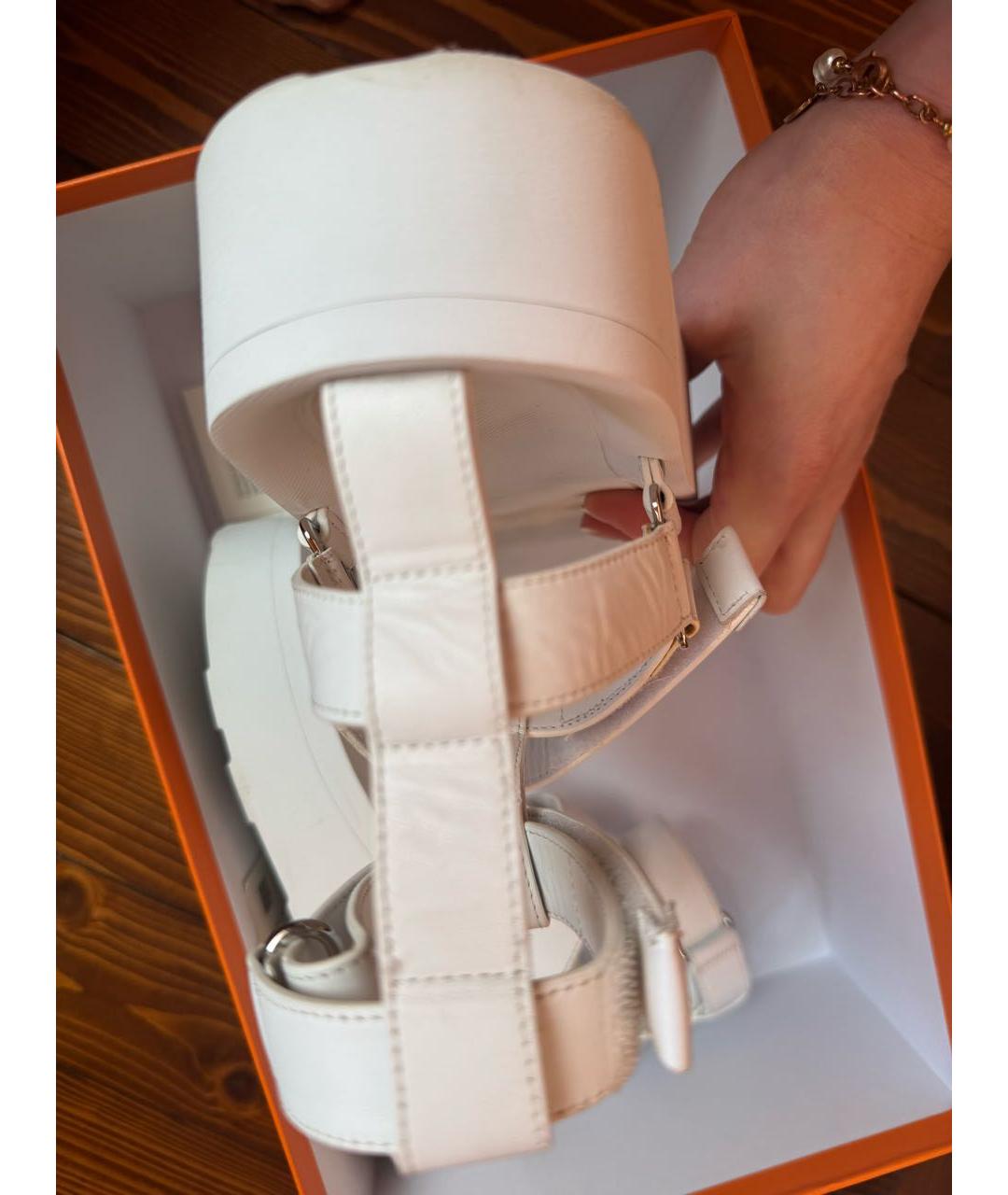 HERMES Белые кожаные сандалии, фото 3