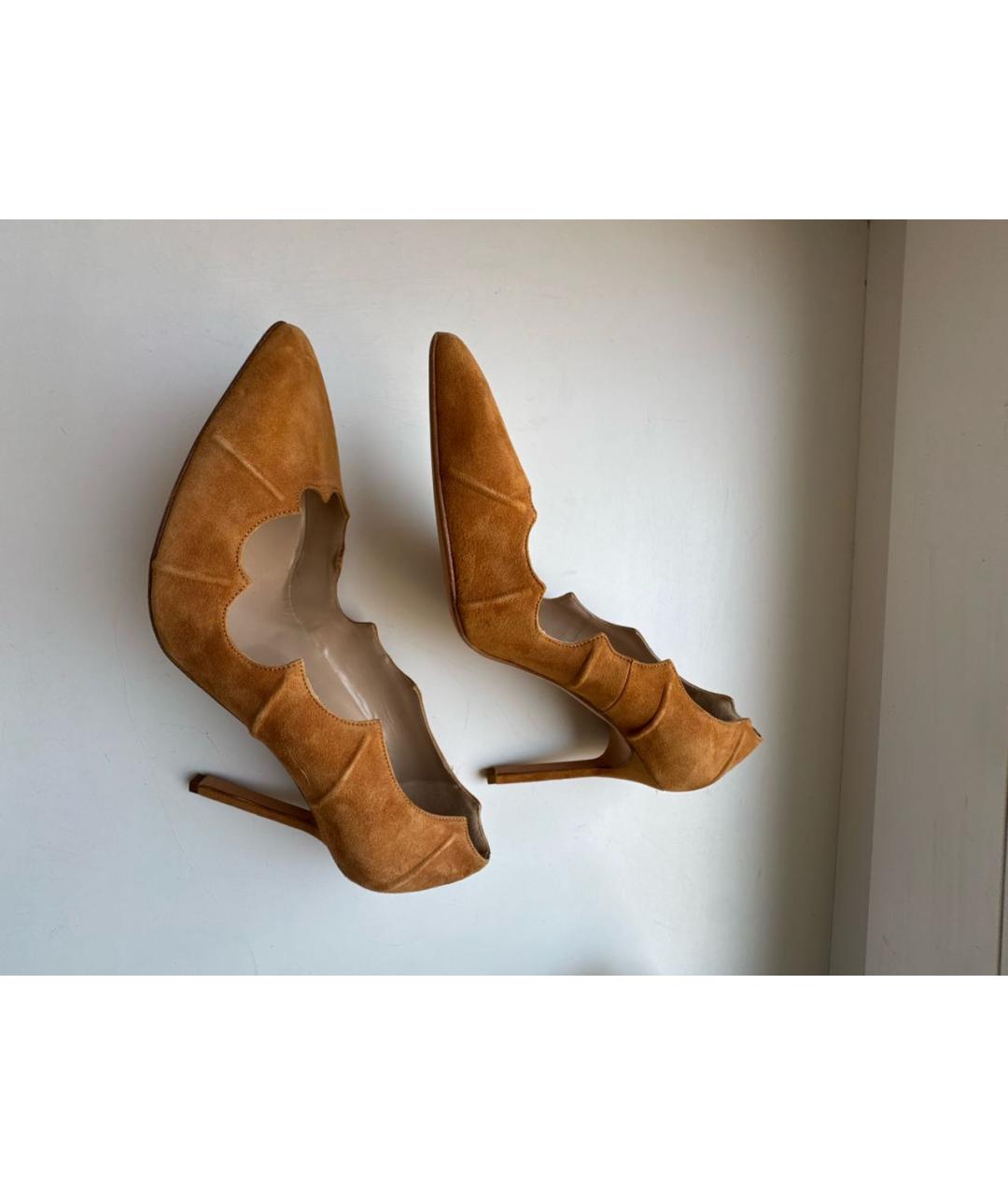 MANOLO BLAHNIK Коричневые замшевые туфли, фото 7