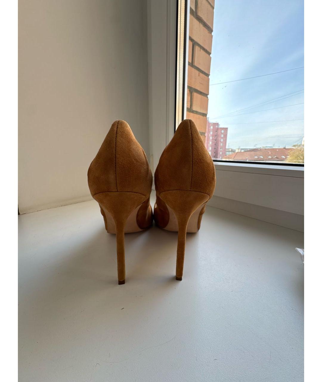 MANOLO BLAHNIK Коричневые замшевые туфли, фото 4
