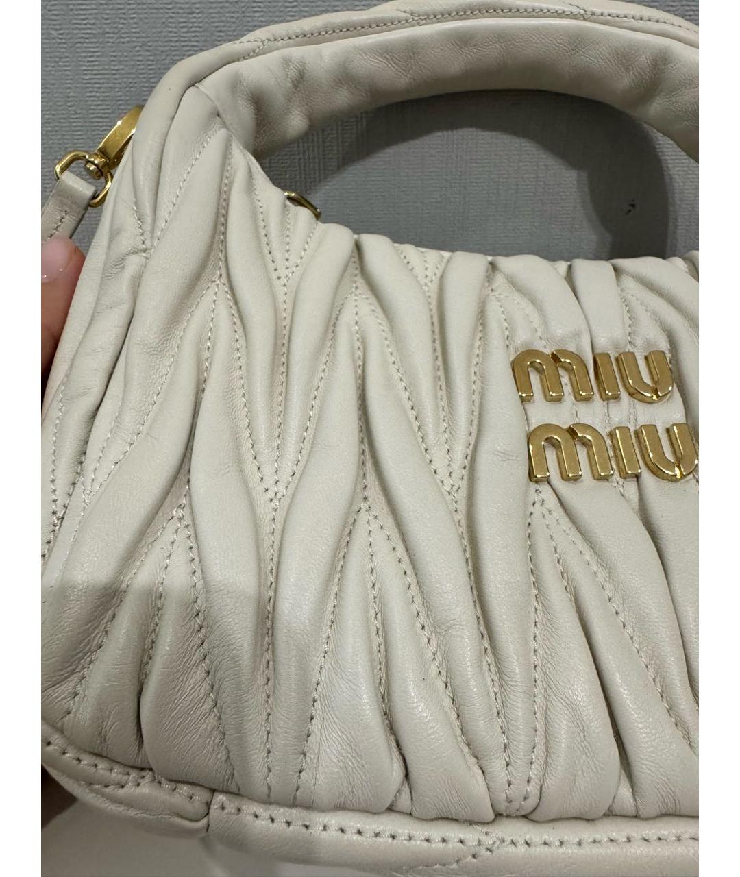 MIU MIU Белая кожаная сумка через плечо, фото 5