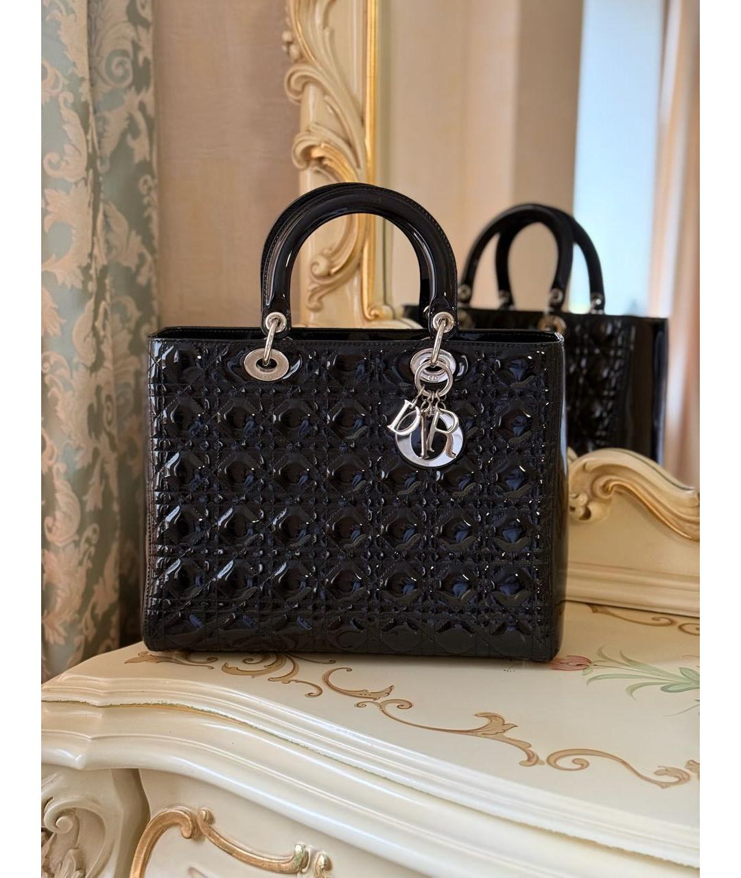 CHRISTIAN DIOR Черная сумка с короткими ручками из лакированной кожи, фото 2