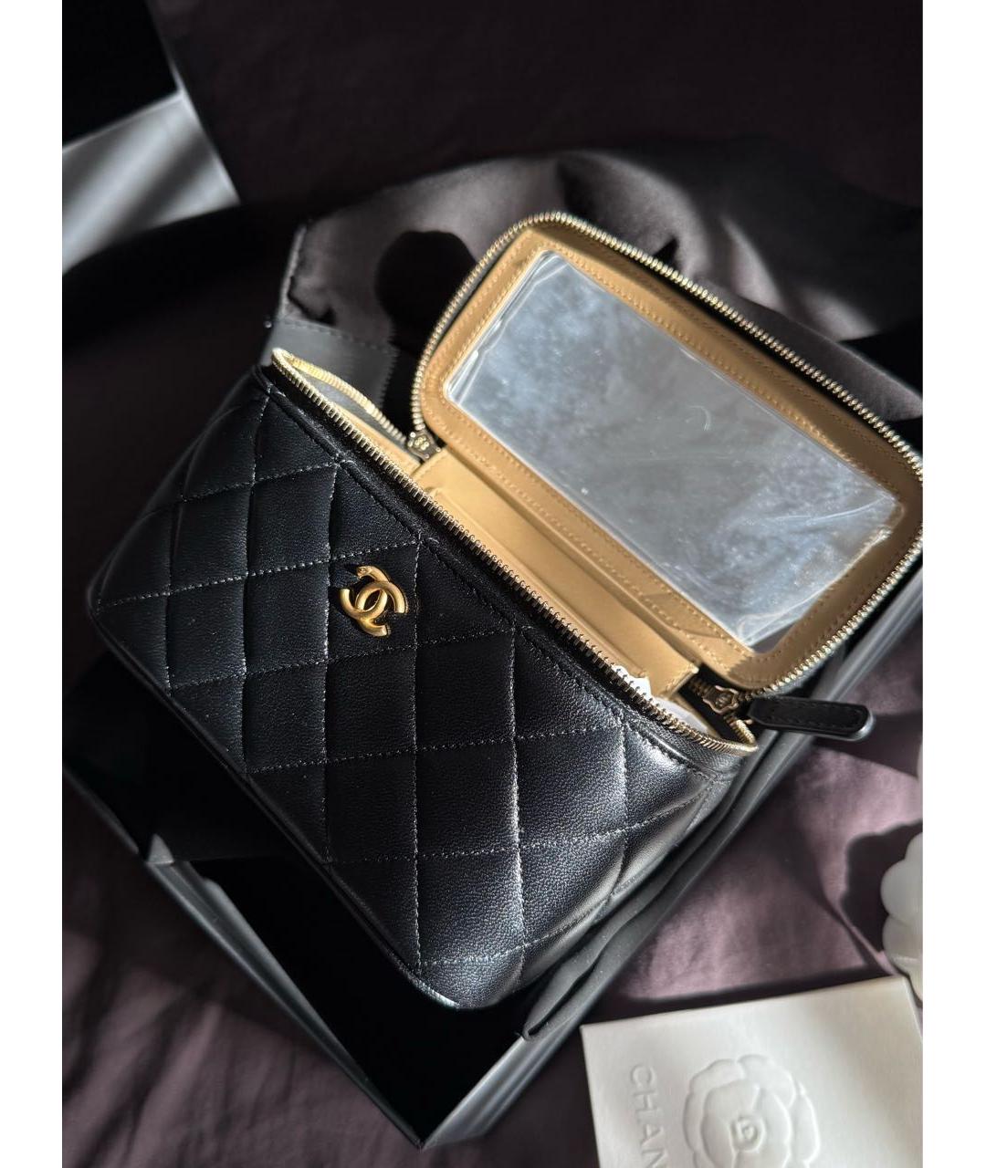 CHANEL Черная сумка через плечо из экзотической кожи, фото 2