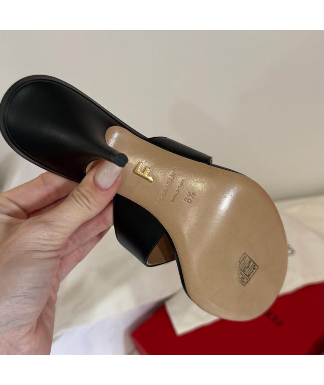 FERRAGAMO Черные кожаные мюли, фото 6