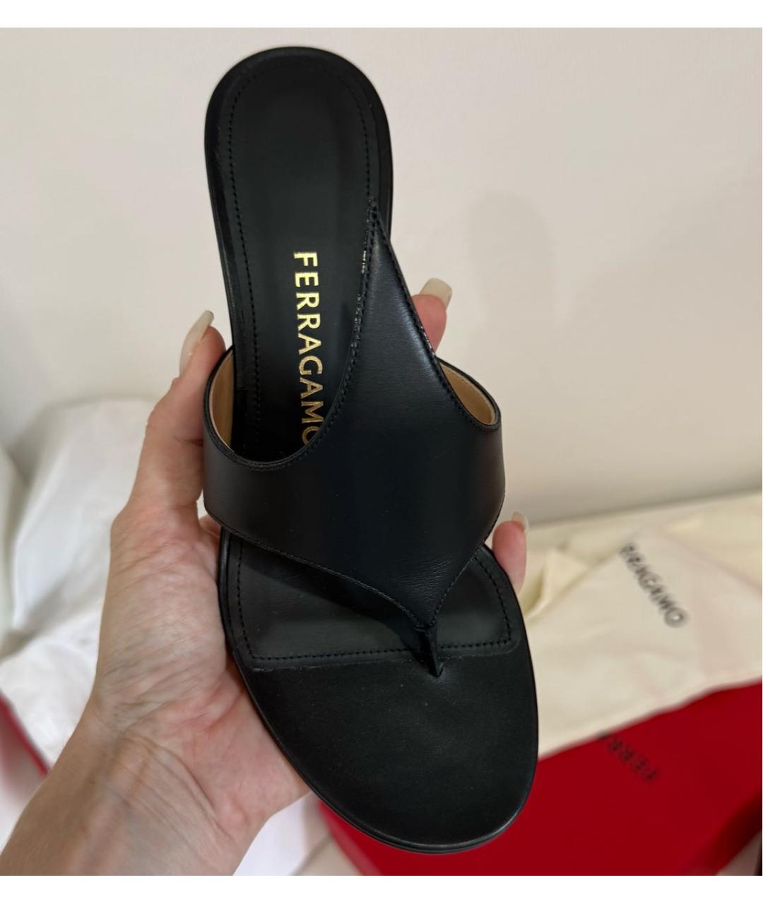 FERRAGAMO Черные кожаные мюли, фото 7