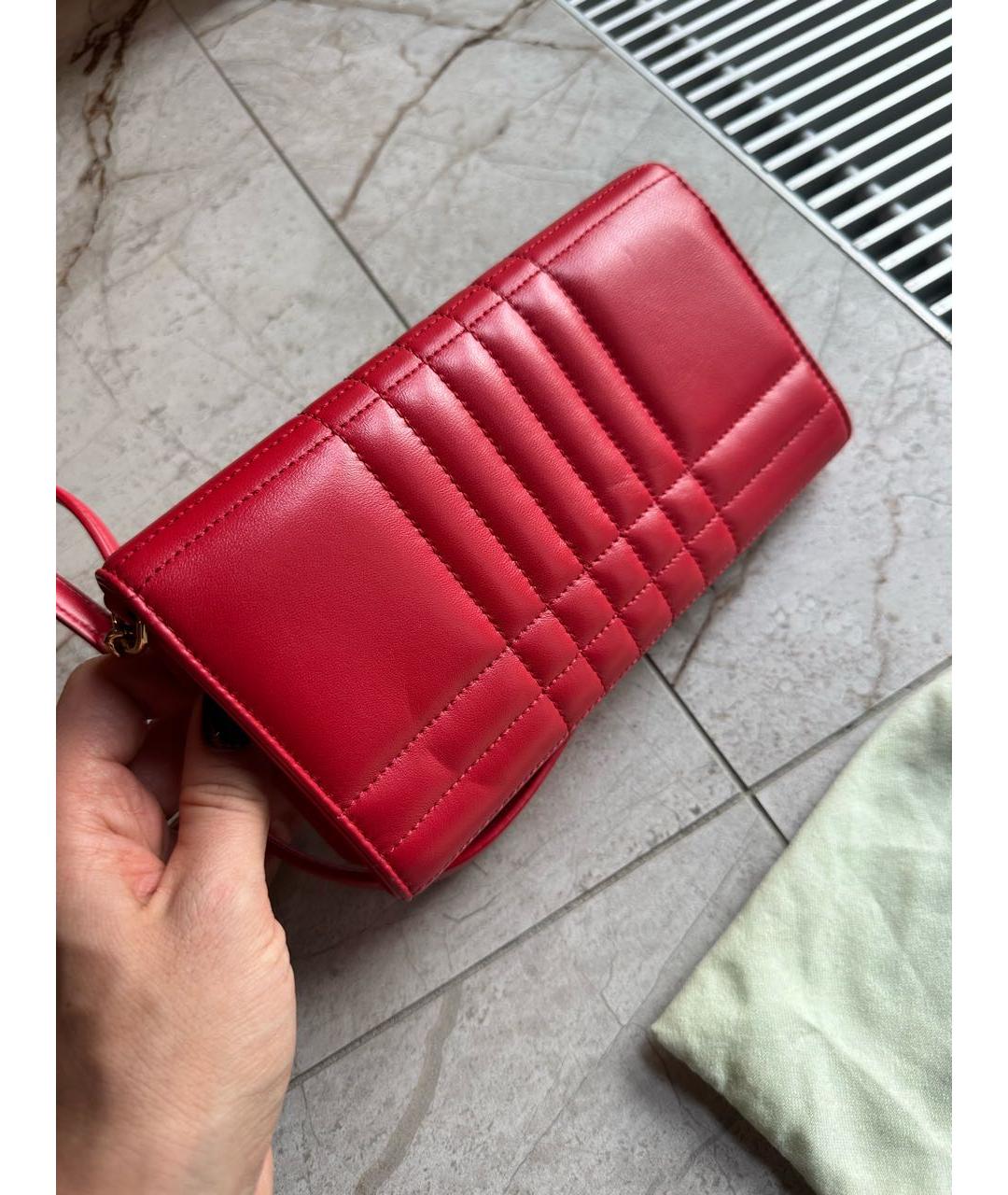 BURBERRY Красная кожаная сумка через плечо, фото 3