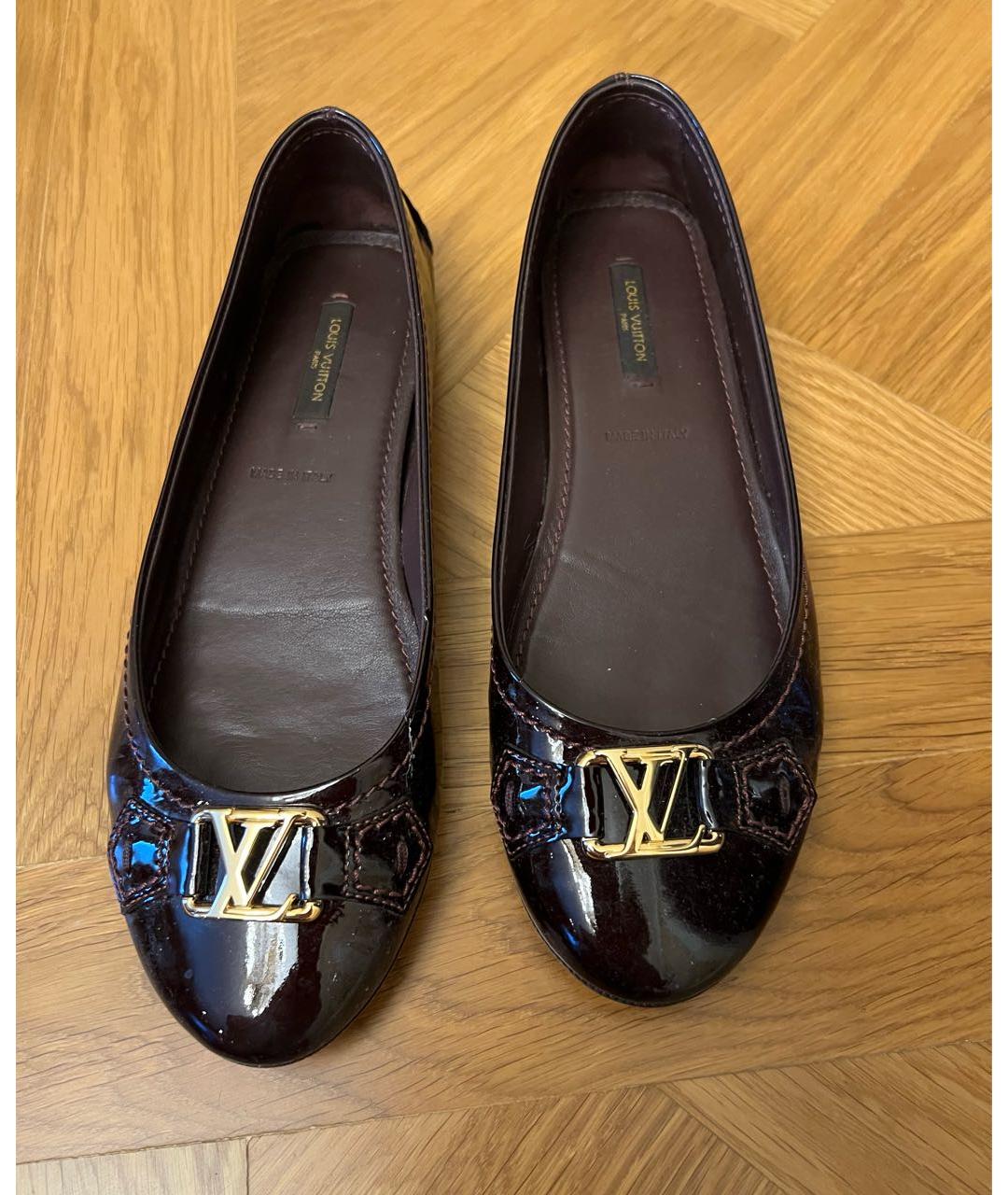 LOUIS VUITTON Бордовые балетки из лакированной кожи, фото 2